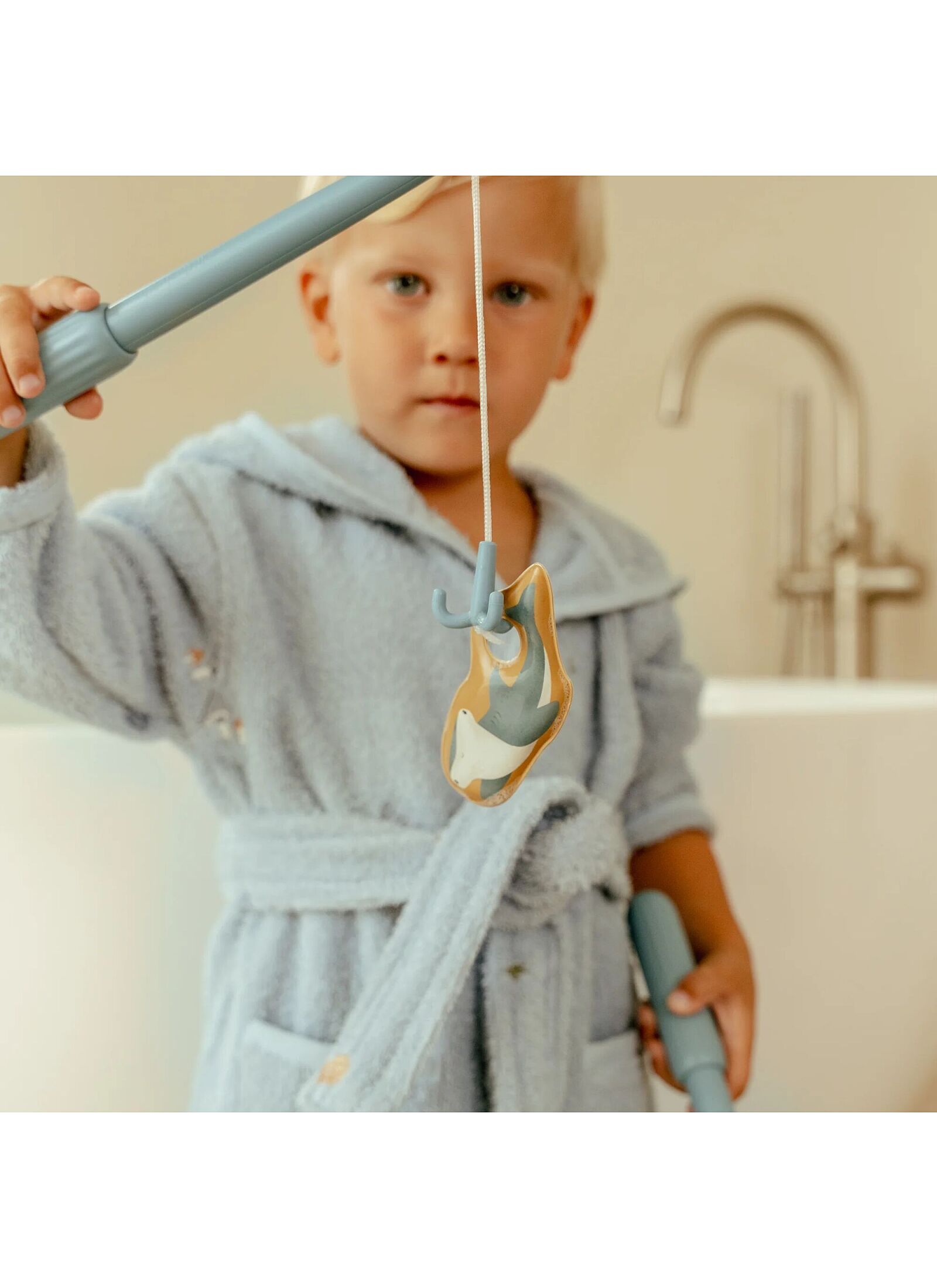 BATH TOY FISHING WITH LURE BLUE