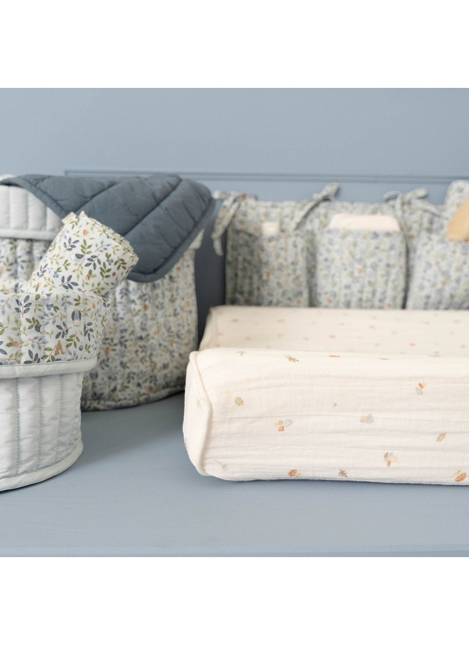 CHANGING COVER FOREST TREASURES