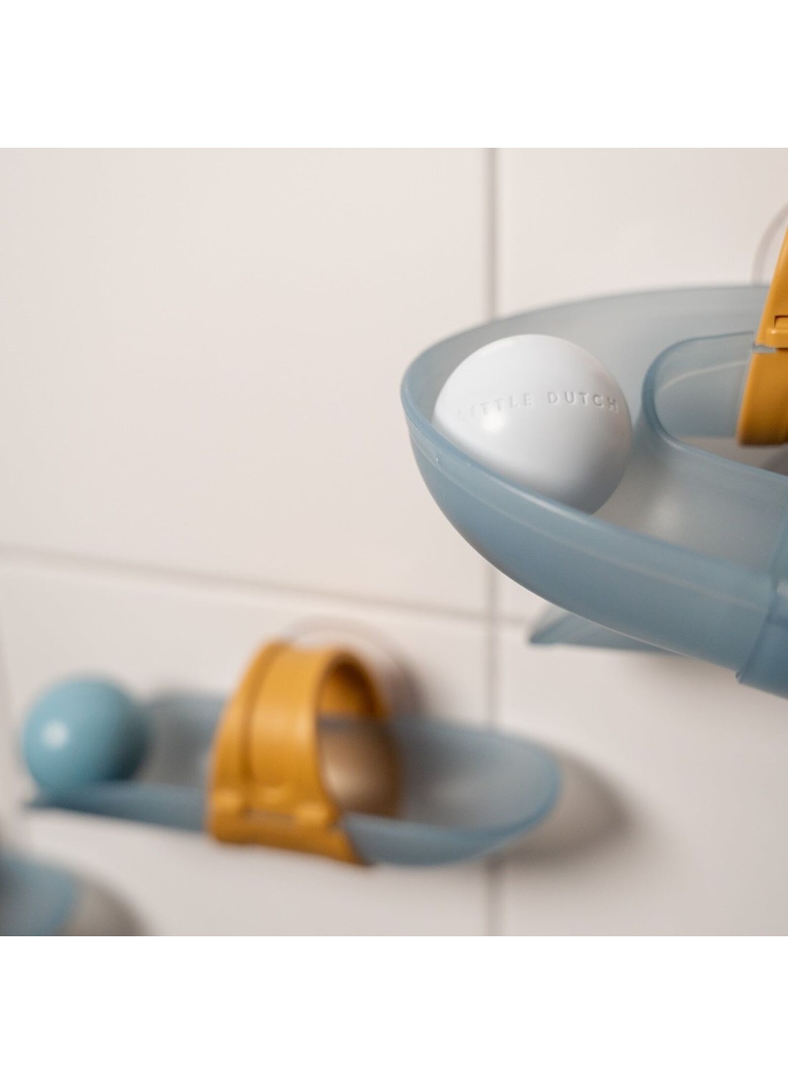 BATHTUB BALL TRUCK BLUE