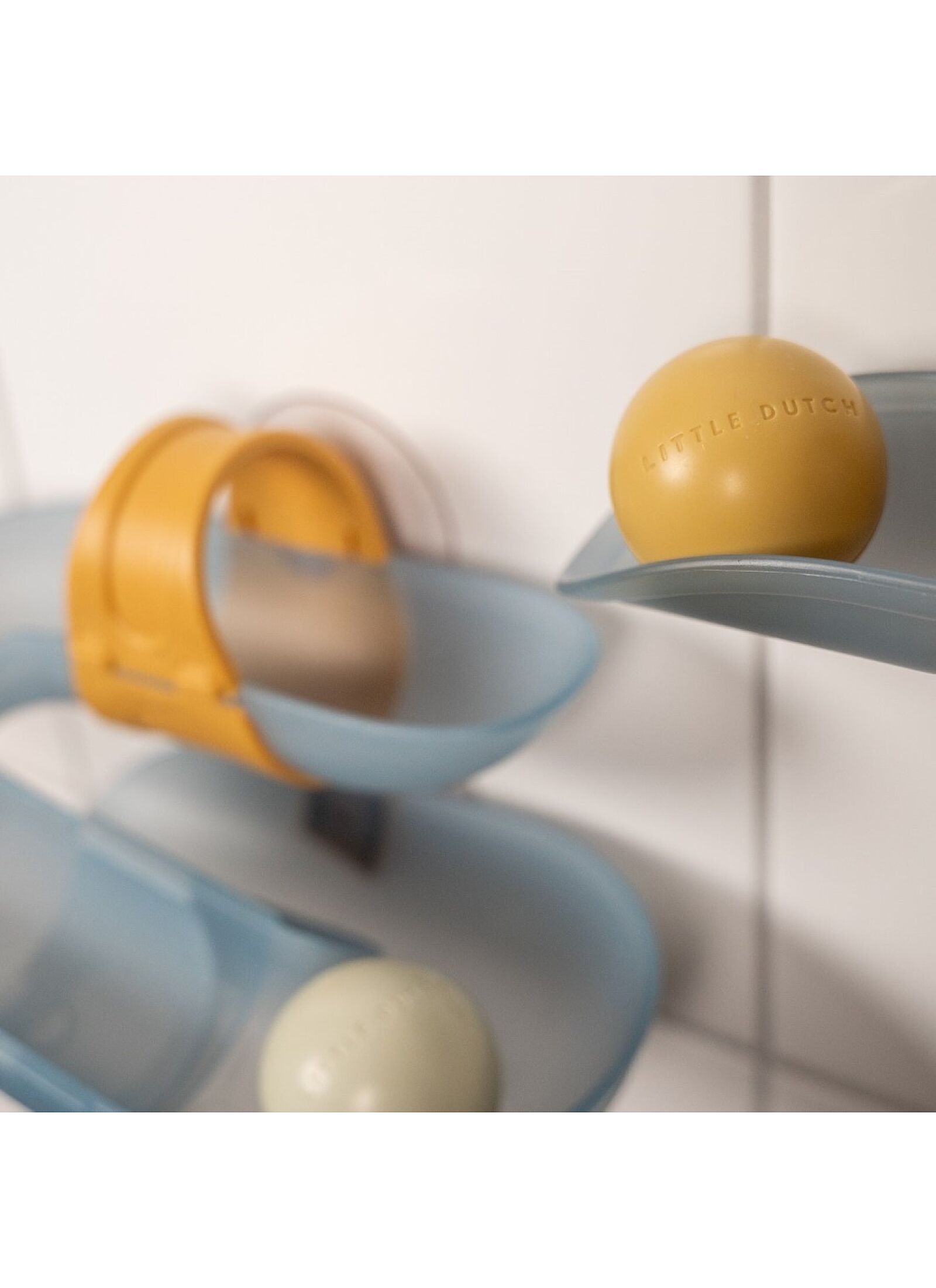 BATHTUB BALL TRUCK BLUE