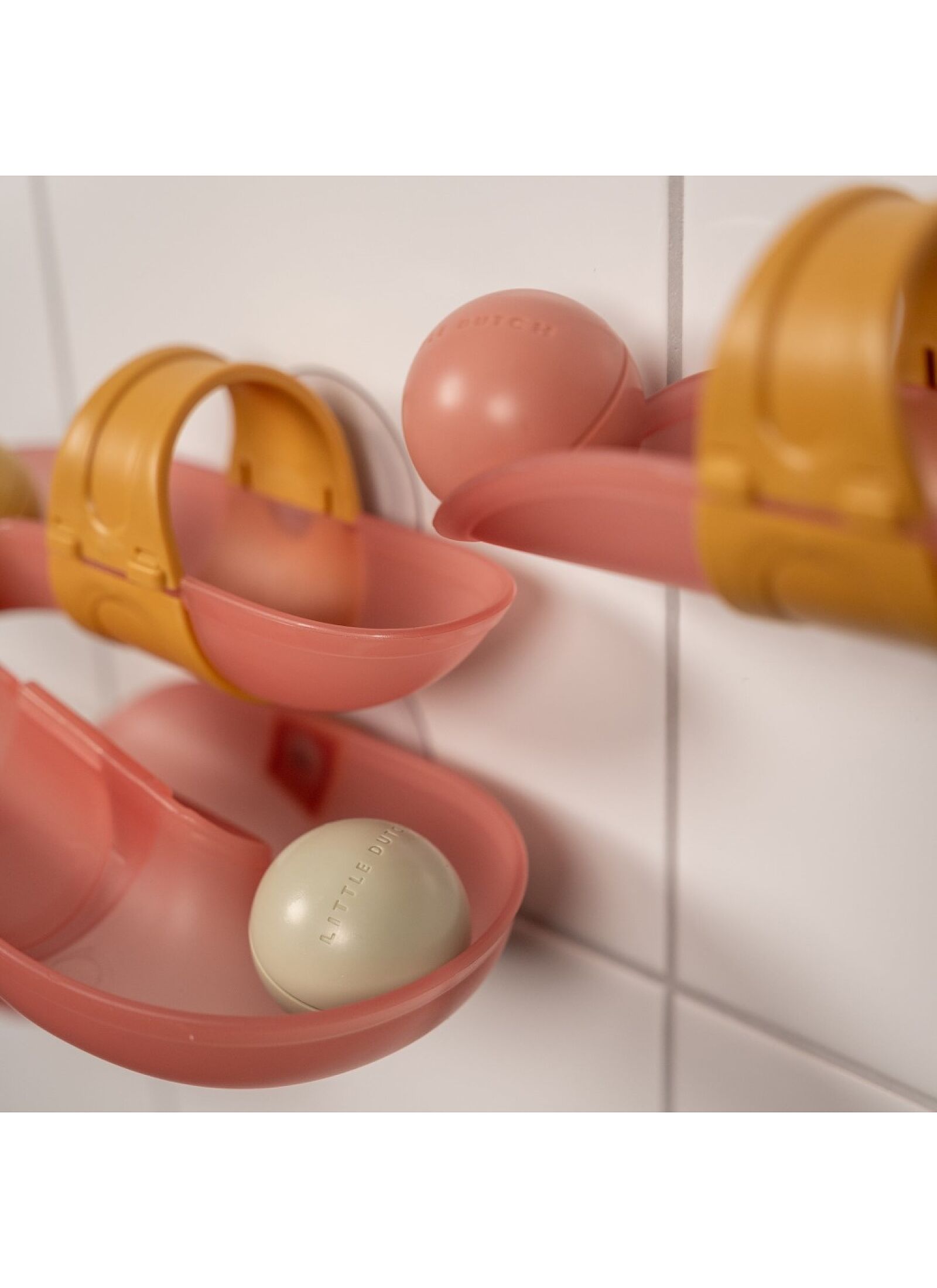 BATHTUB BALL TRUCK PINK