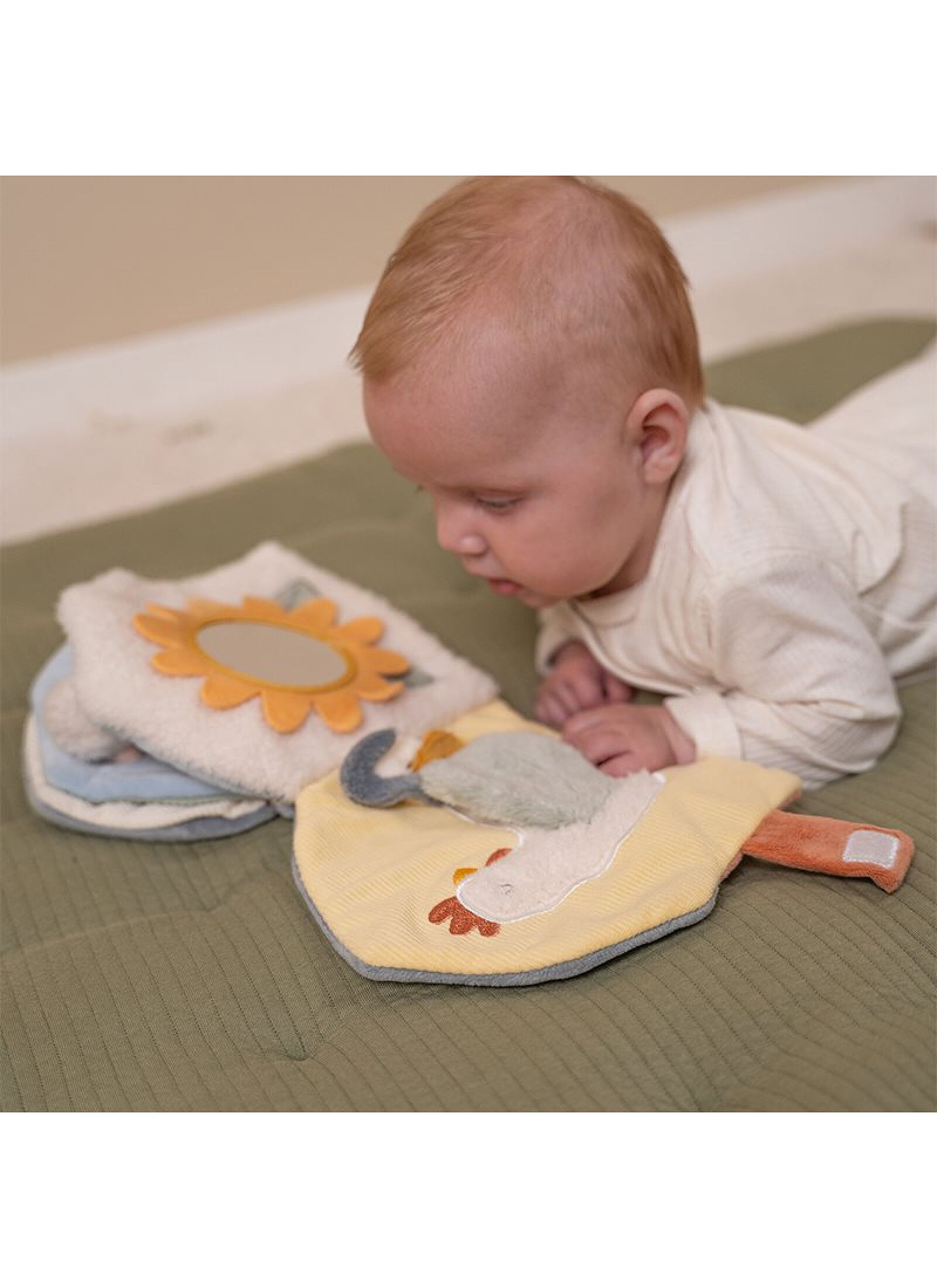 SOFT BOOK LITTLE FARM