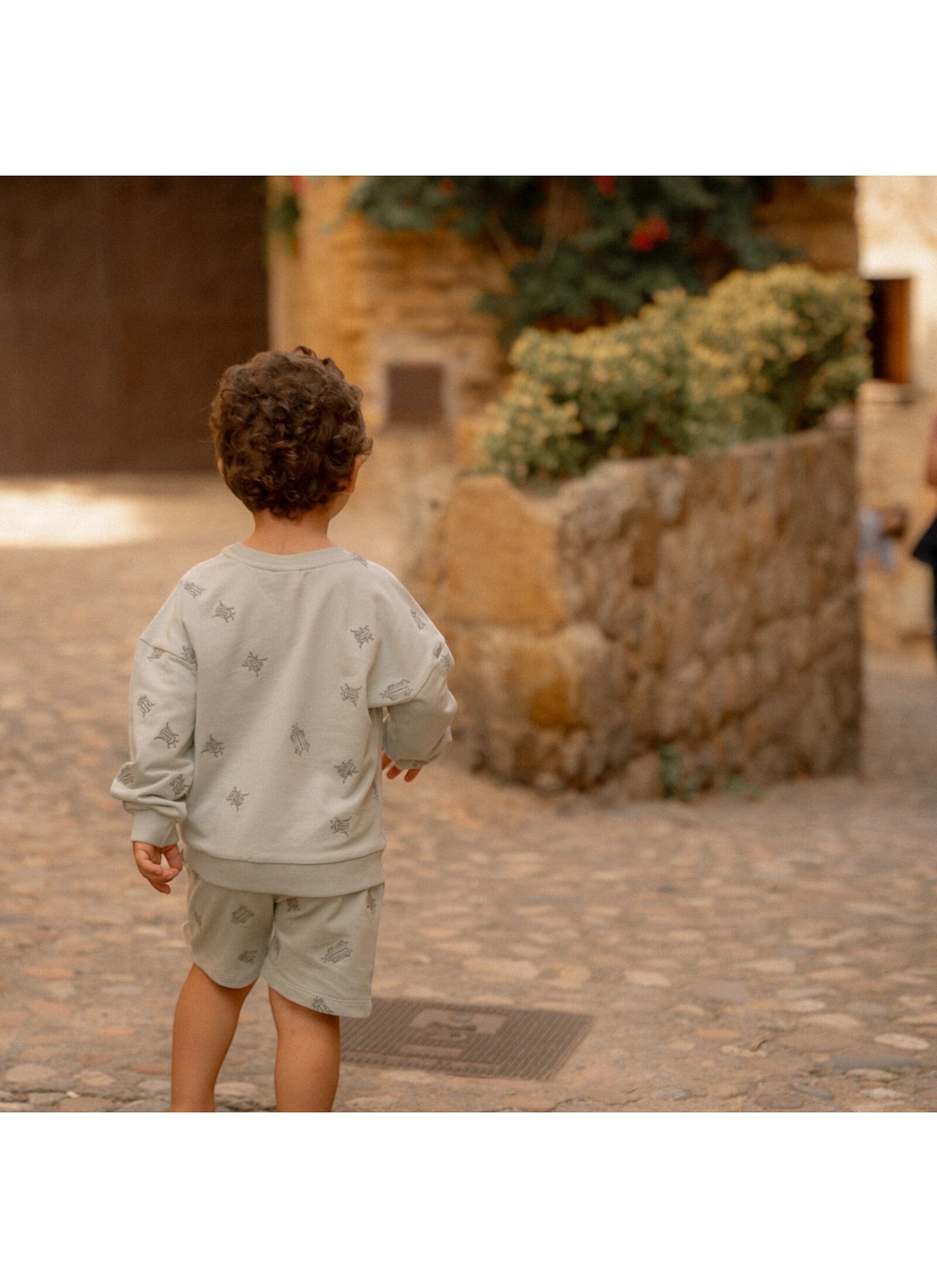 SHORTS FROM ORGANIC COTTON FOREST MINT BUGS