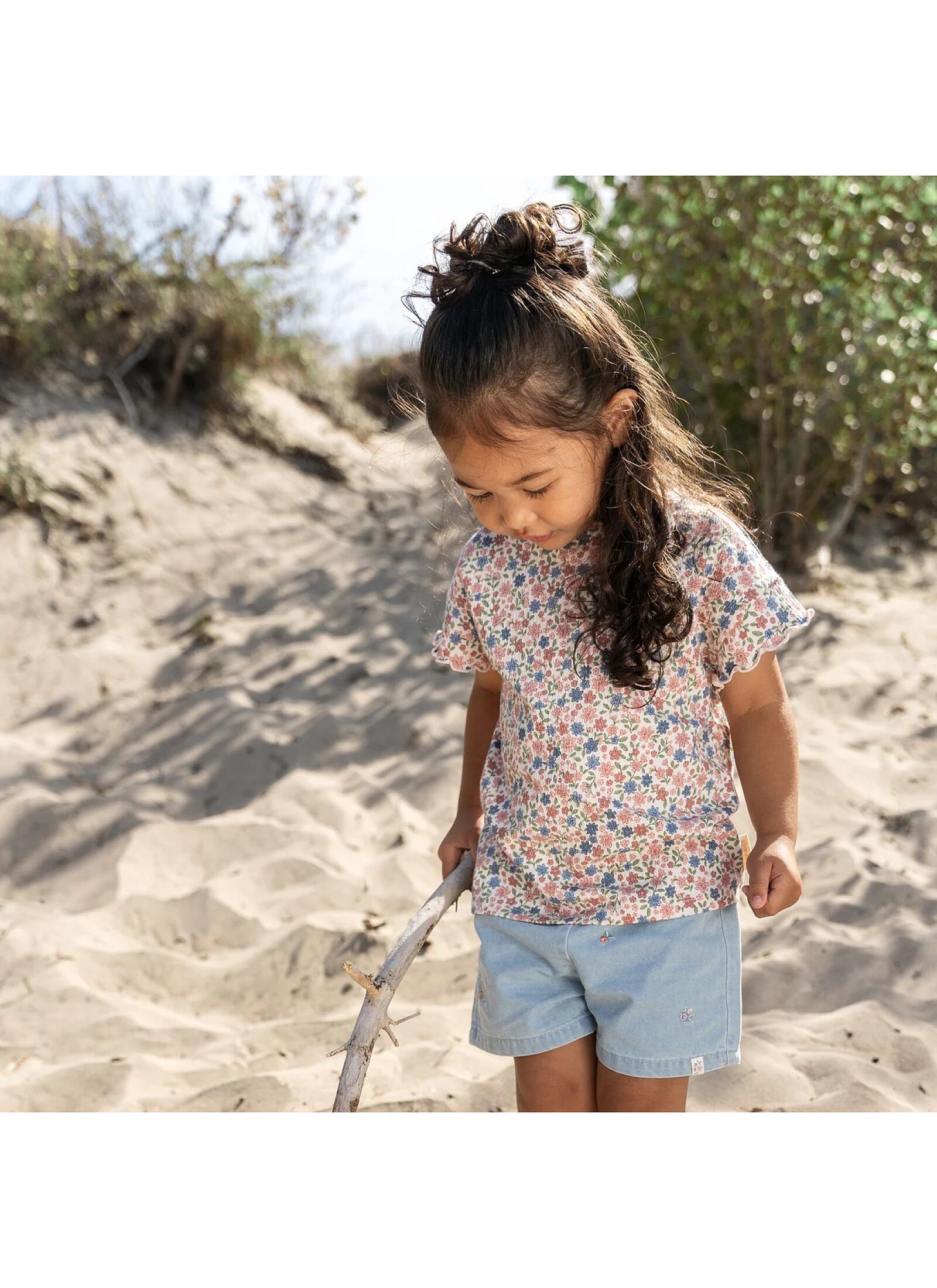 SHORTSLEEVE T-SHIRT FROM ORGANIC COTTON MEADOW FLOWERS