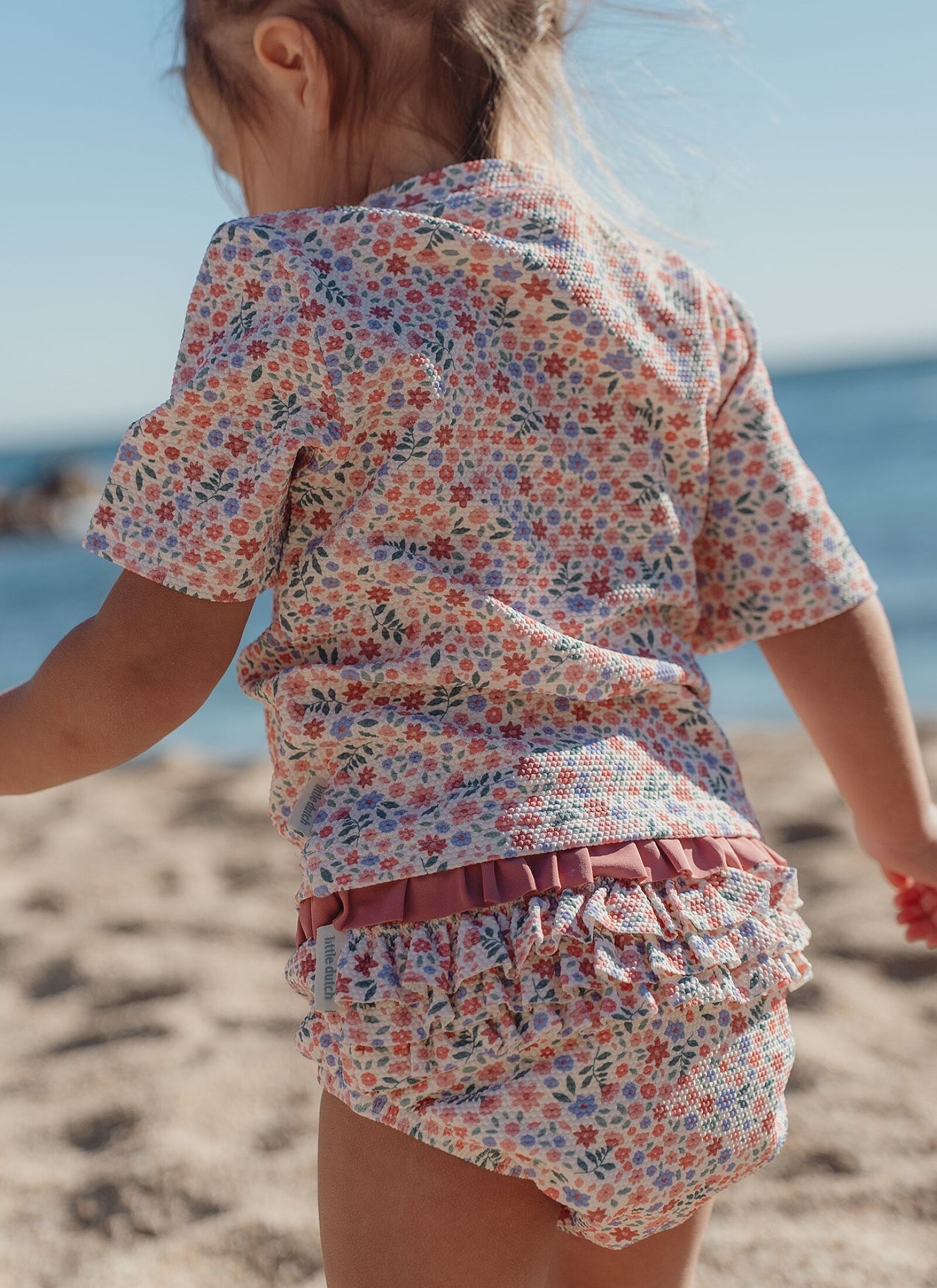 SWIM T-SHIRT WITH SHORT SLEEVE DREAMY FLOWERFIELD