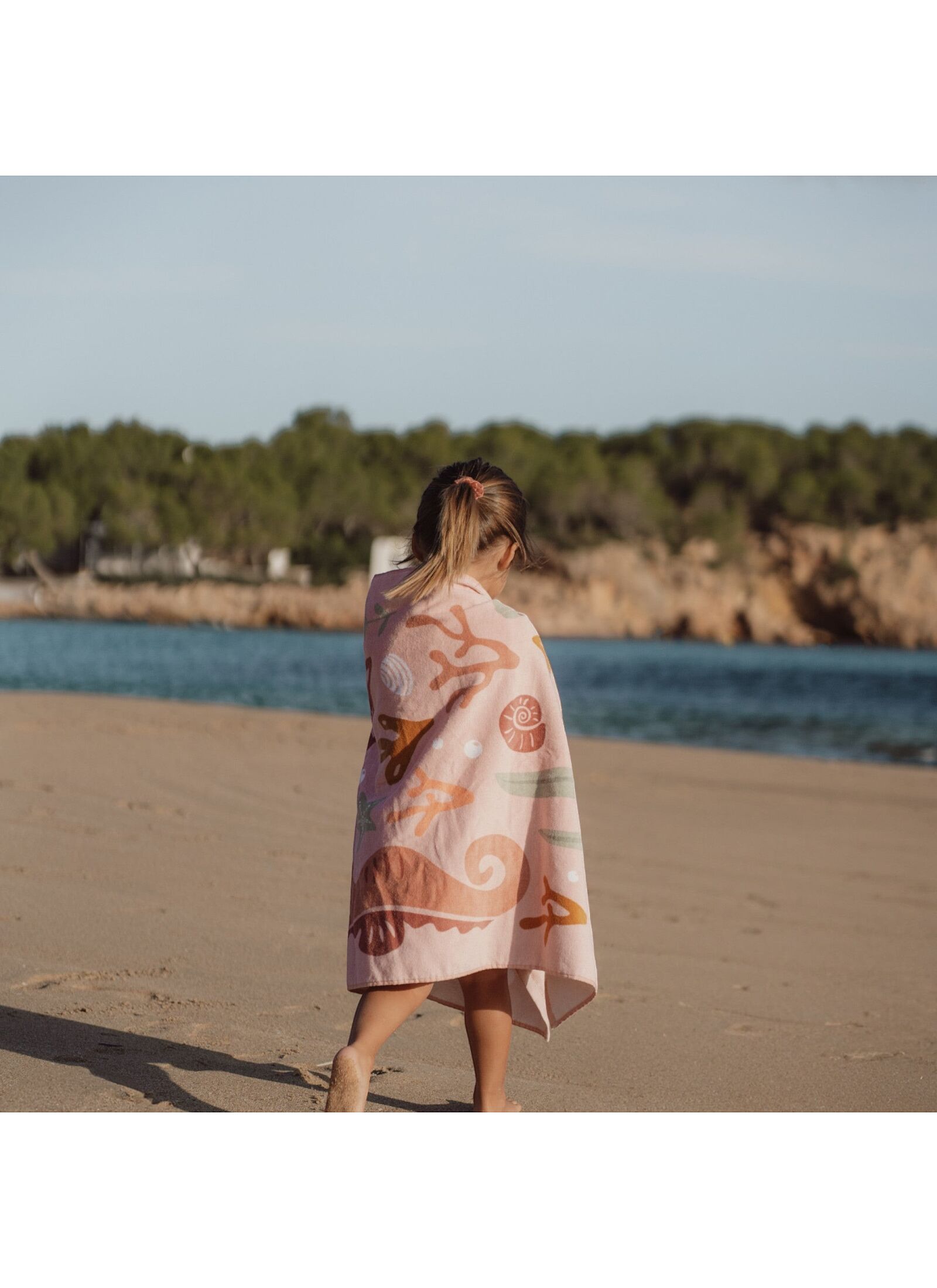 CHILDREN'S BEACH TOWEL OCEAN DREAMS PINK