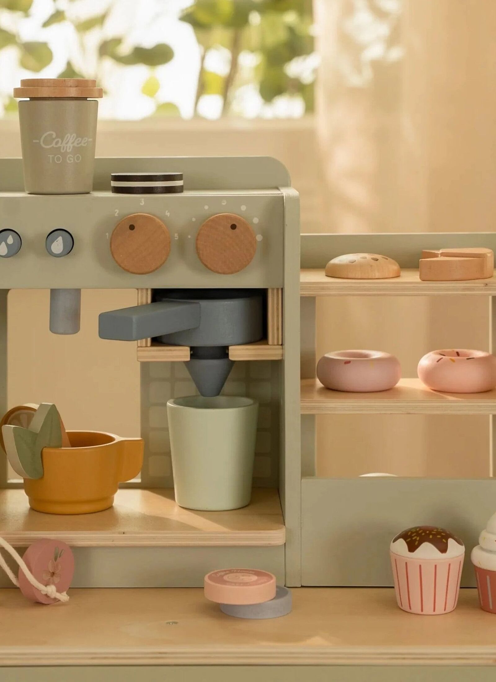 WOODEN COFFEE CORNER