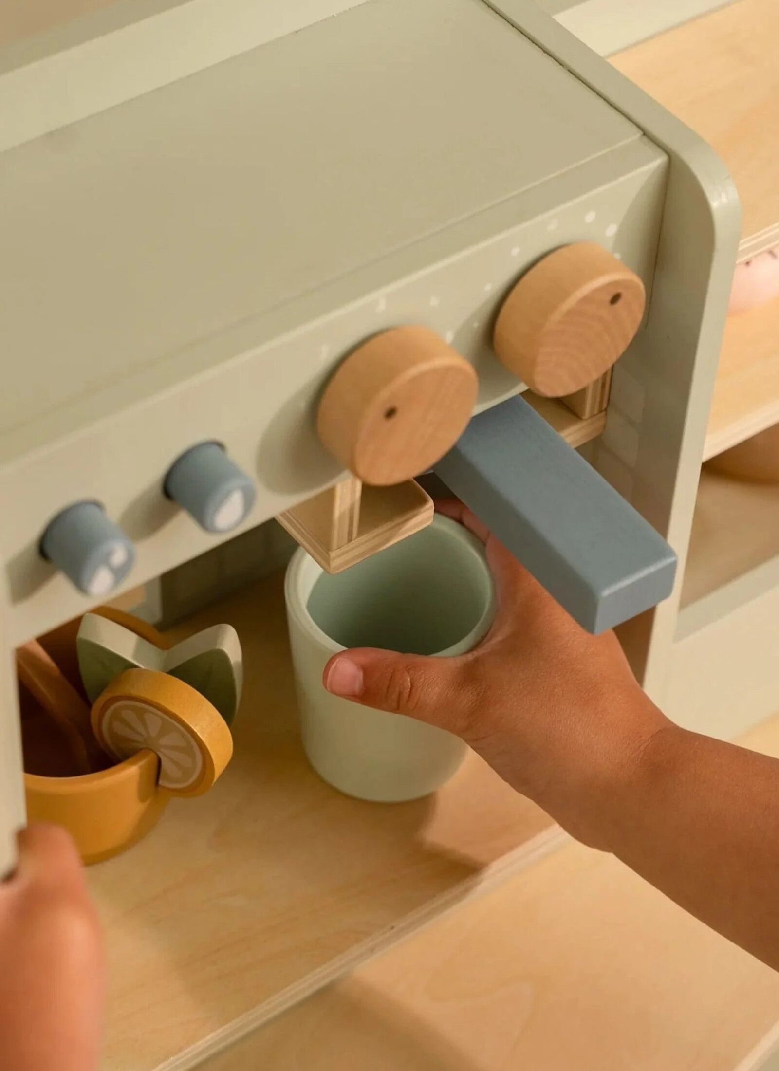 WOODEN COFFEE CORNER