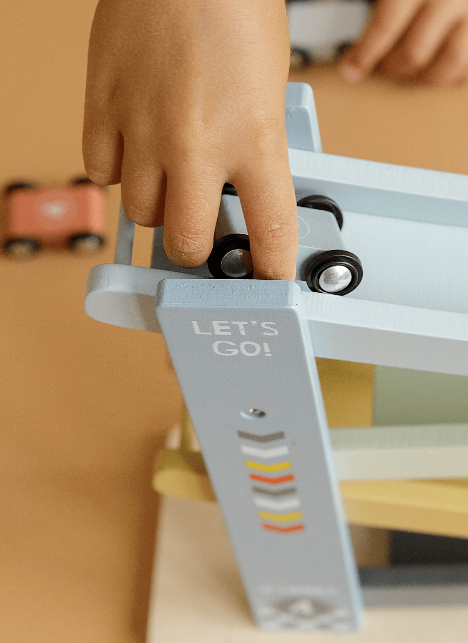 WOODEN RAMP RACE TRACK CARS