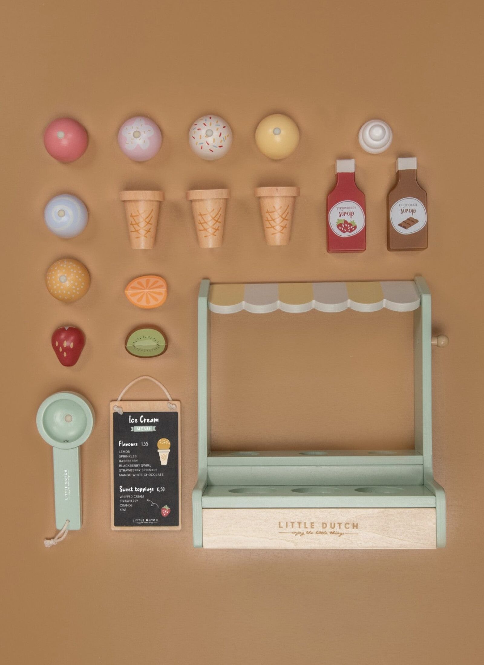 WOODEN ICE CREAM SHOP