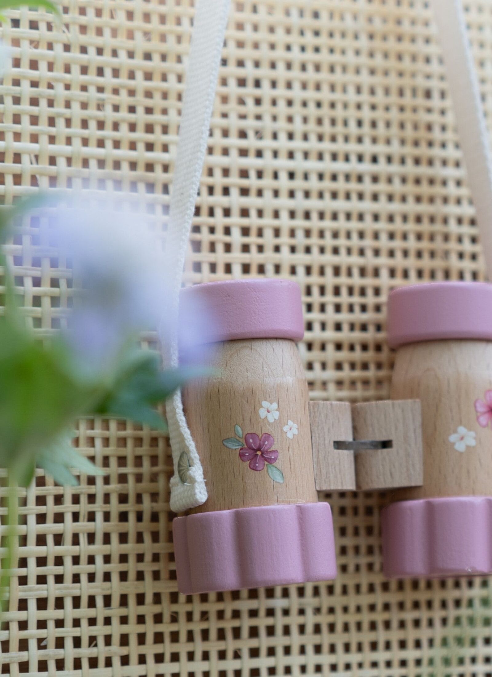 WOODEN FIELD GLASSES FAIRY GARDEN