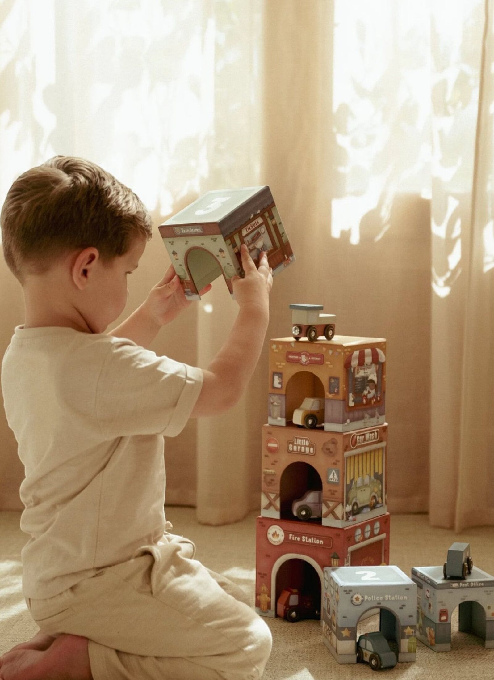 CLASSIFICATION PYRAMID WITH CARS