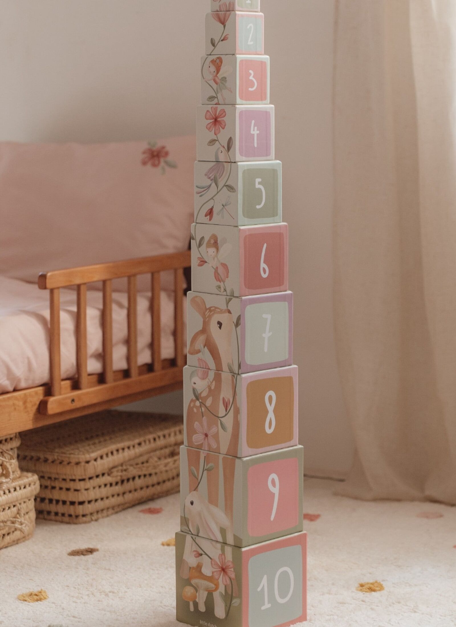 CUBES CARDBOARD FAIRY GARDEN