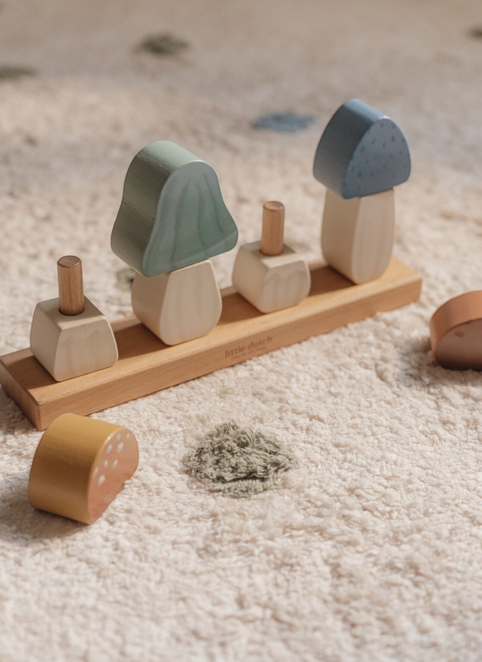 WOODEN STORTING GAME FOREST FRIENDS