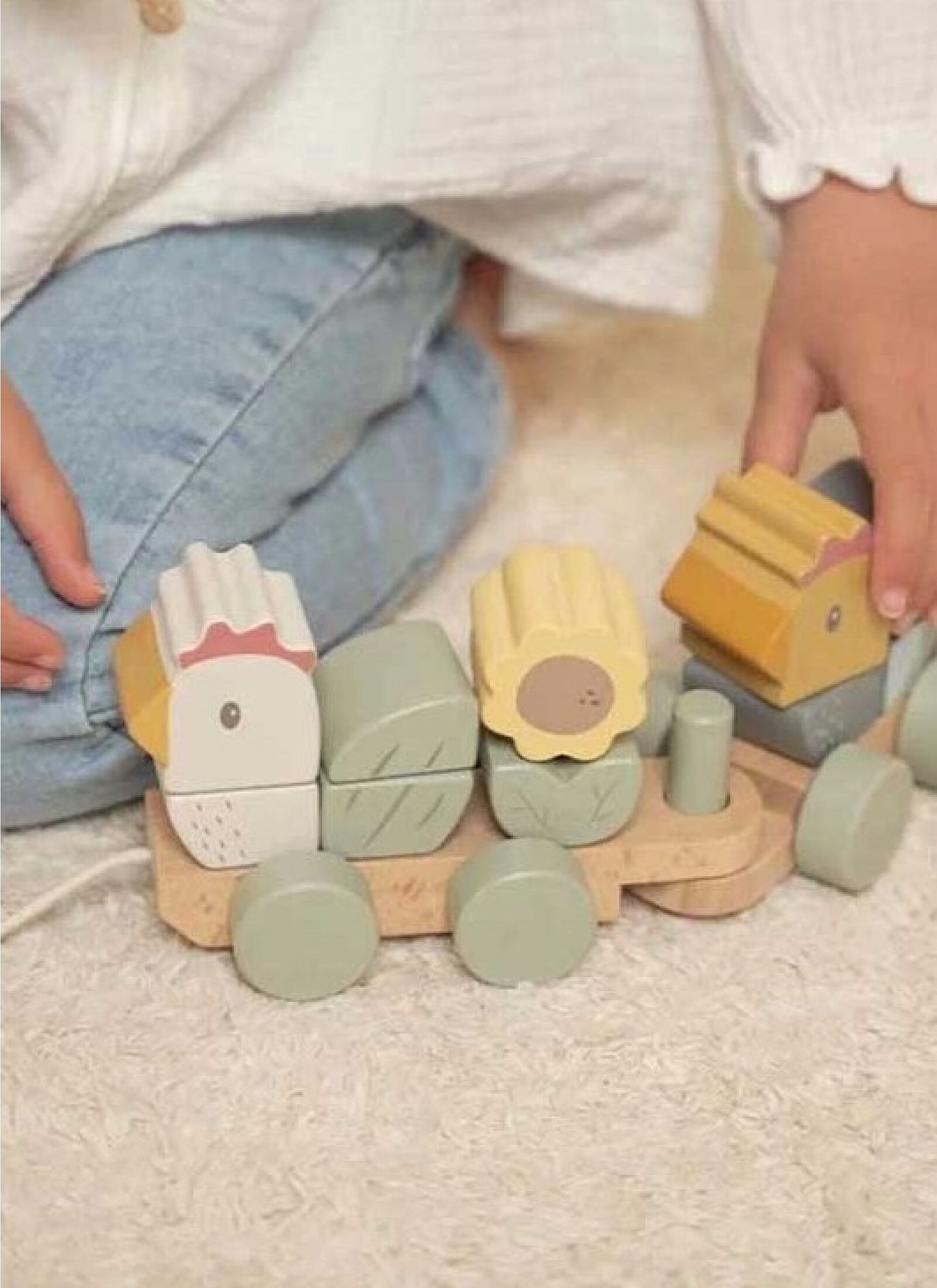 STACKING TRAIN CHICKEN LITTLE FARM