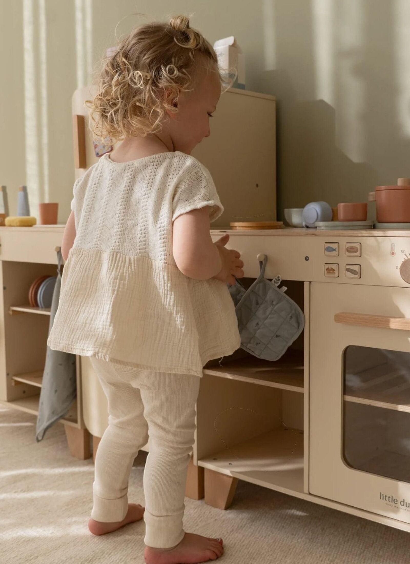 WOODEN TOY KITCHEN LIMITED EDITION