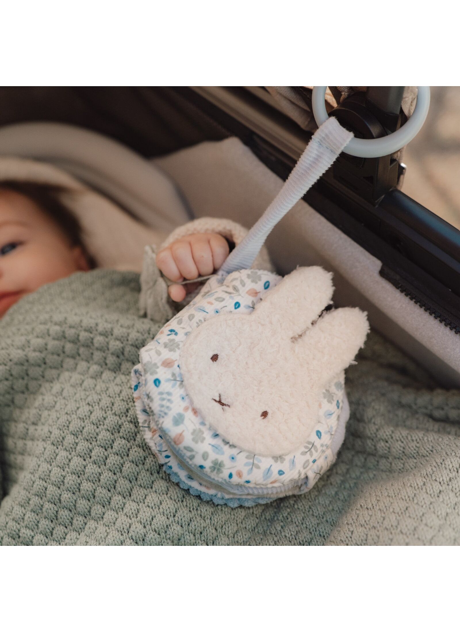 SOFT BOOK MIFFY LUCKY LEAVES