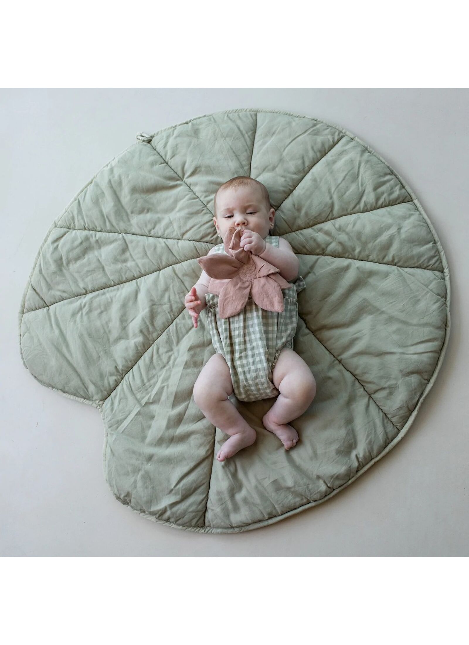 PLAY MAT WATER LILY OLIVE