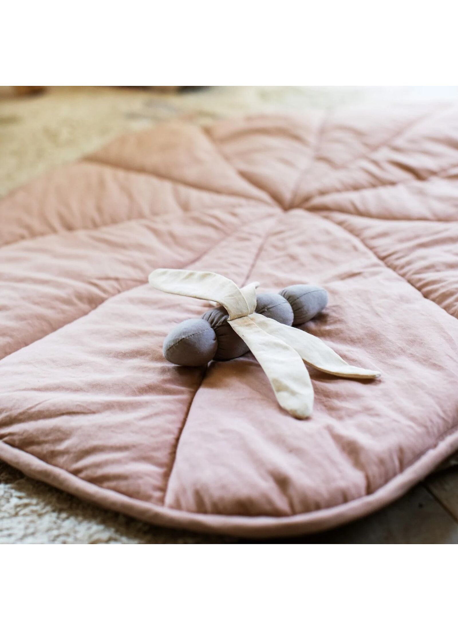 PLAY MAT WATER LILY VINTAGE NUDE