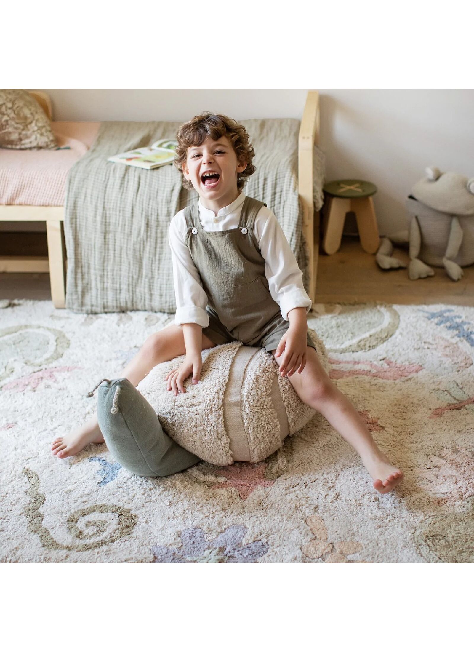 FLOOR CUSHION MR SNAIL