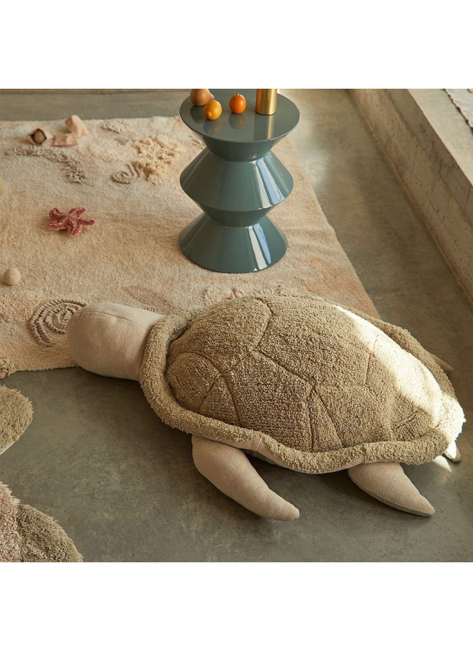 FLOOR CUSHION MRS TURTLE