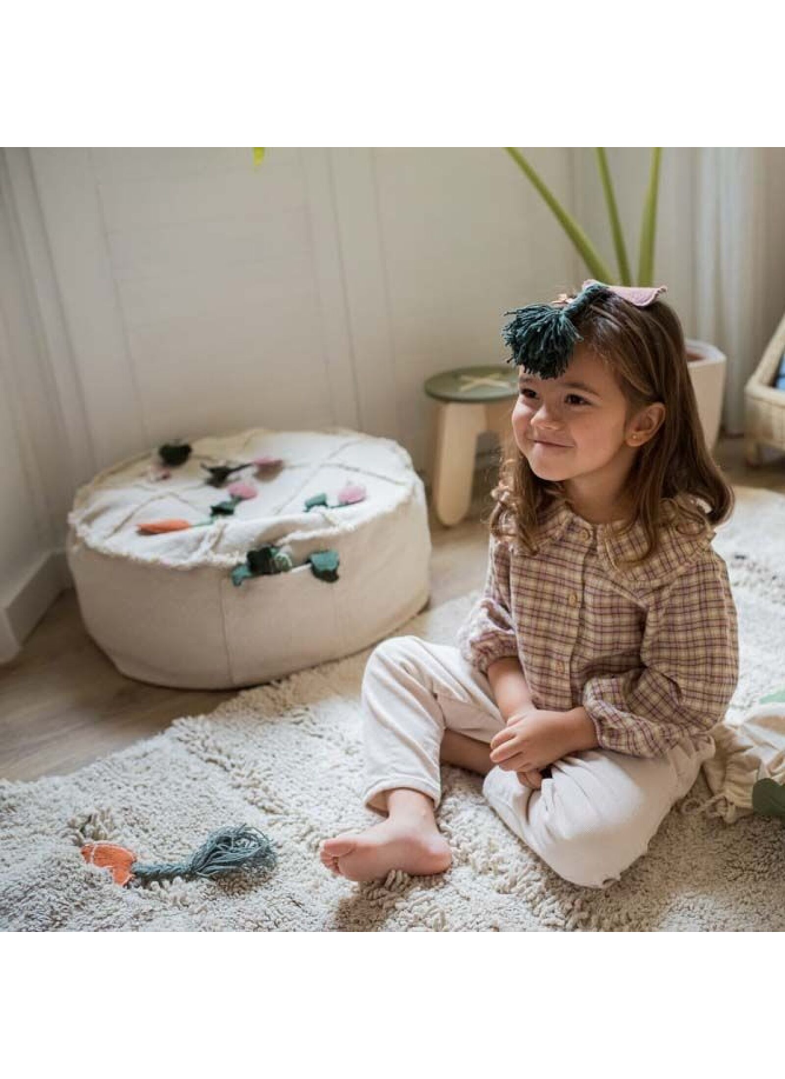 FLOOR CUSHION TIC-TAC-TOE