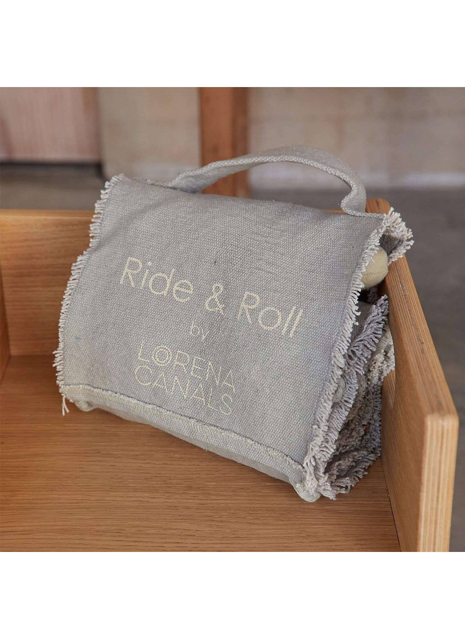 RIDE &AMP; ROLL UNDER THE SEA