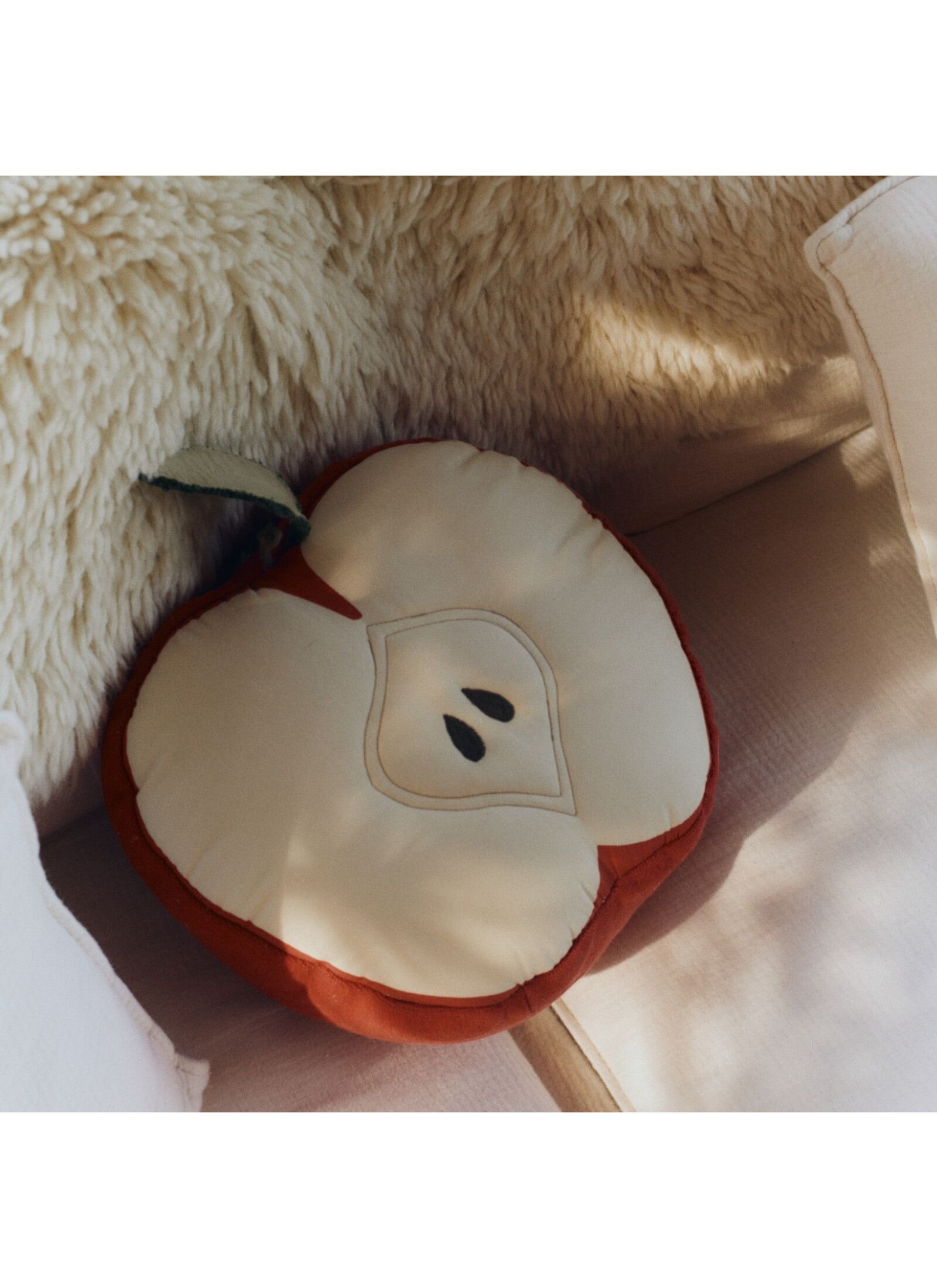 CUSHION APPLE