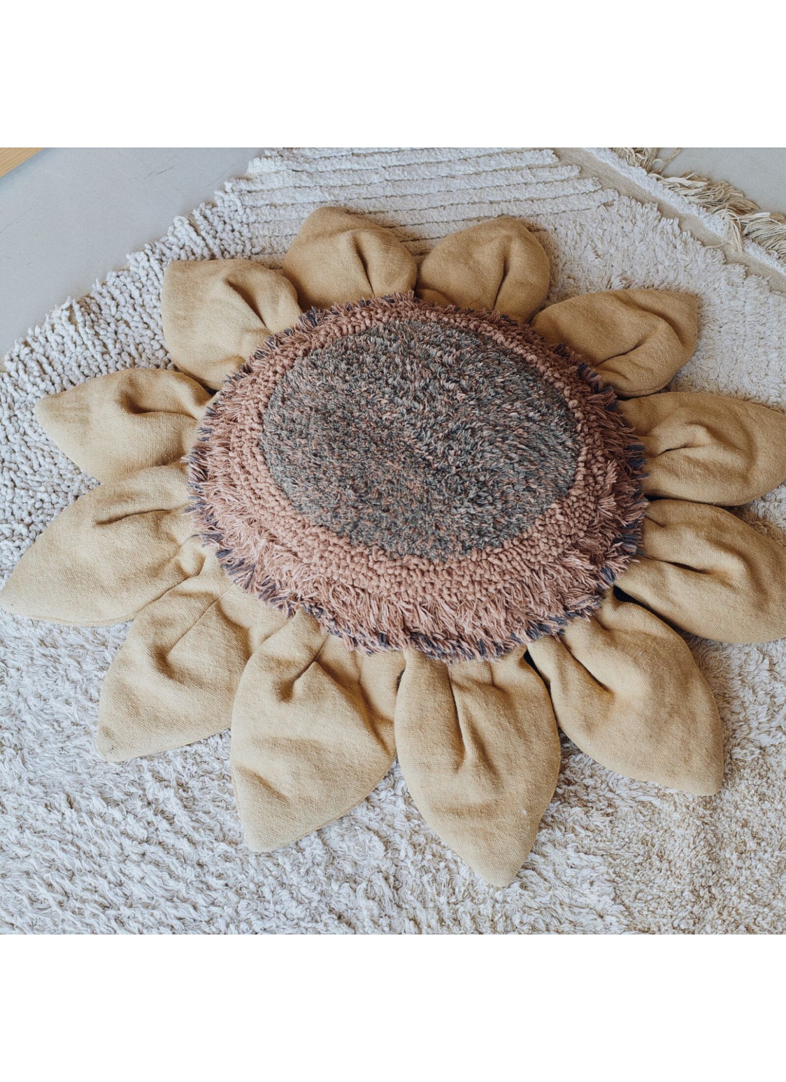 FLOOR CUSHION LITMUS