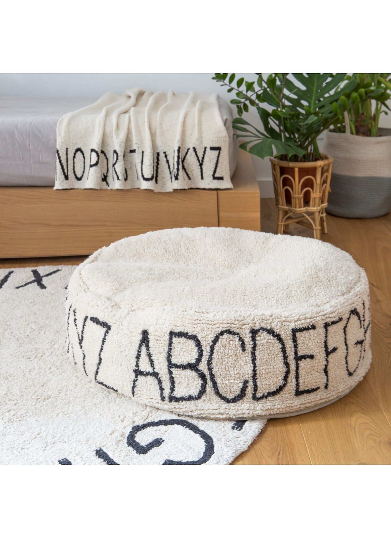 FLOOR CUSHION ABC NATURAL/BLACK