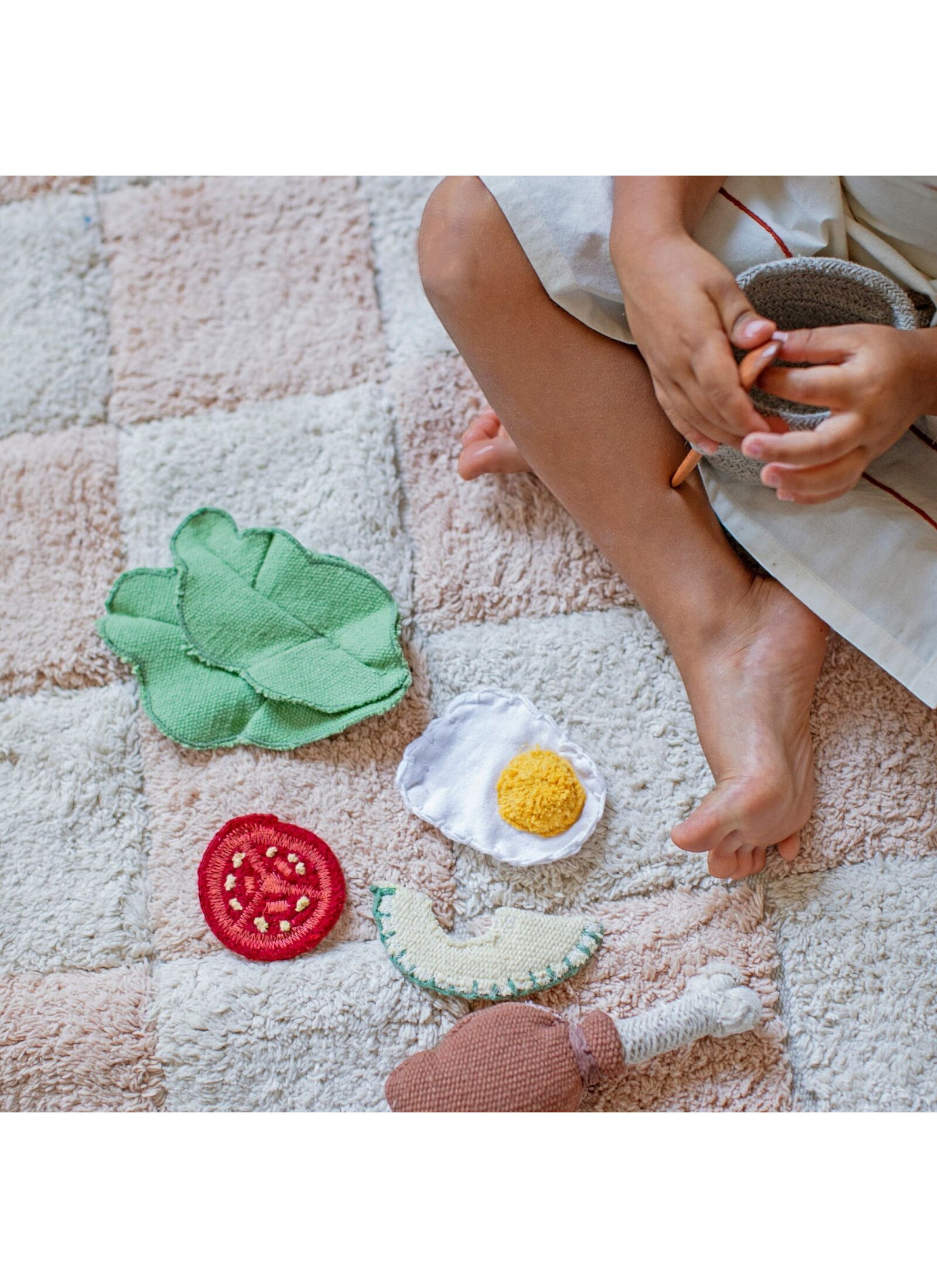 RUG KITCHEN TILES ROSE (140X200)