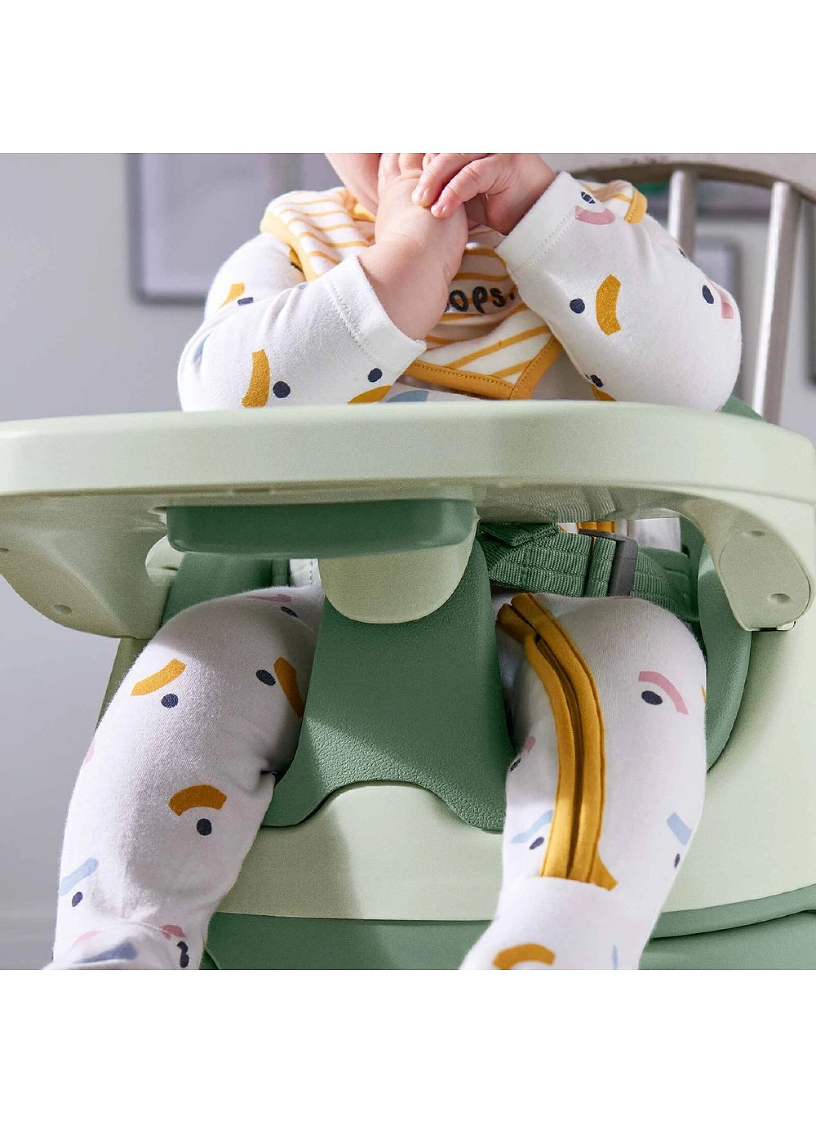 BABY BOOSTER SEAT BUG &AMP; ACT TRAY EUCALYPTUS