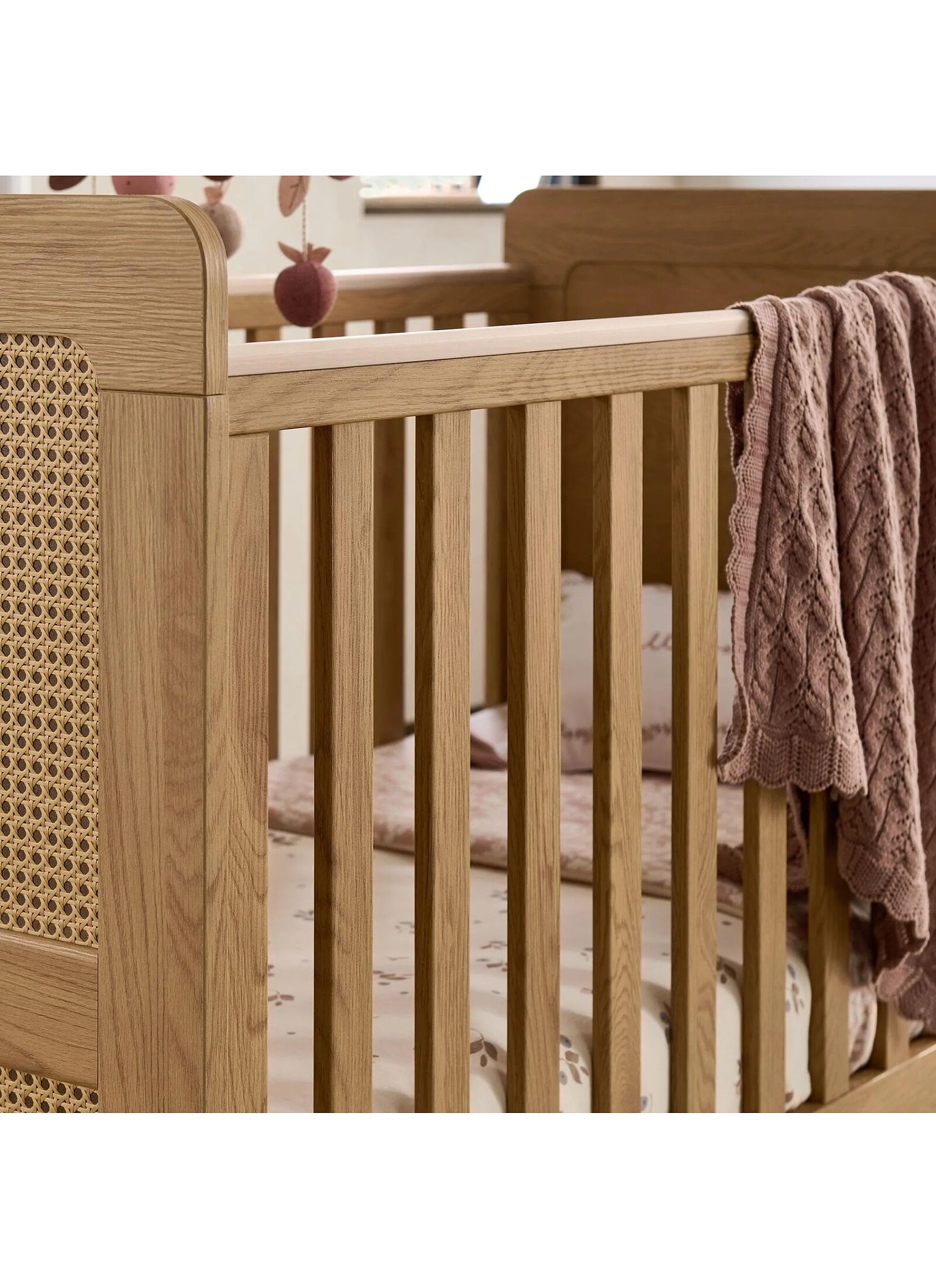 CRIB &AMP; DRESSER CHANGER UNIT ESNA OAK/RATTAN