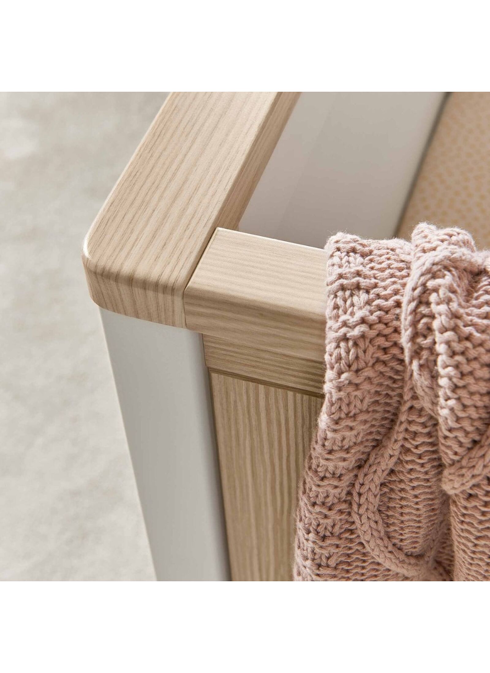 CRIB HARWELL WHITE/NATURAL