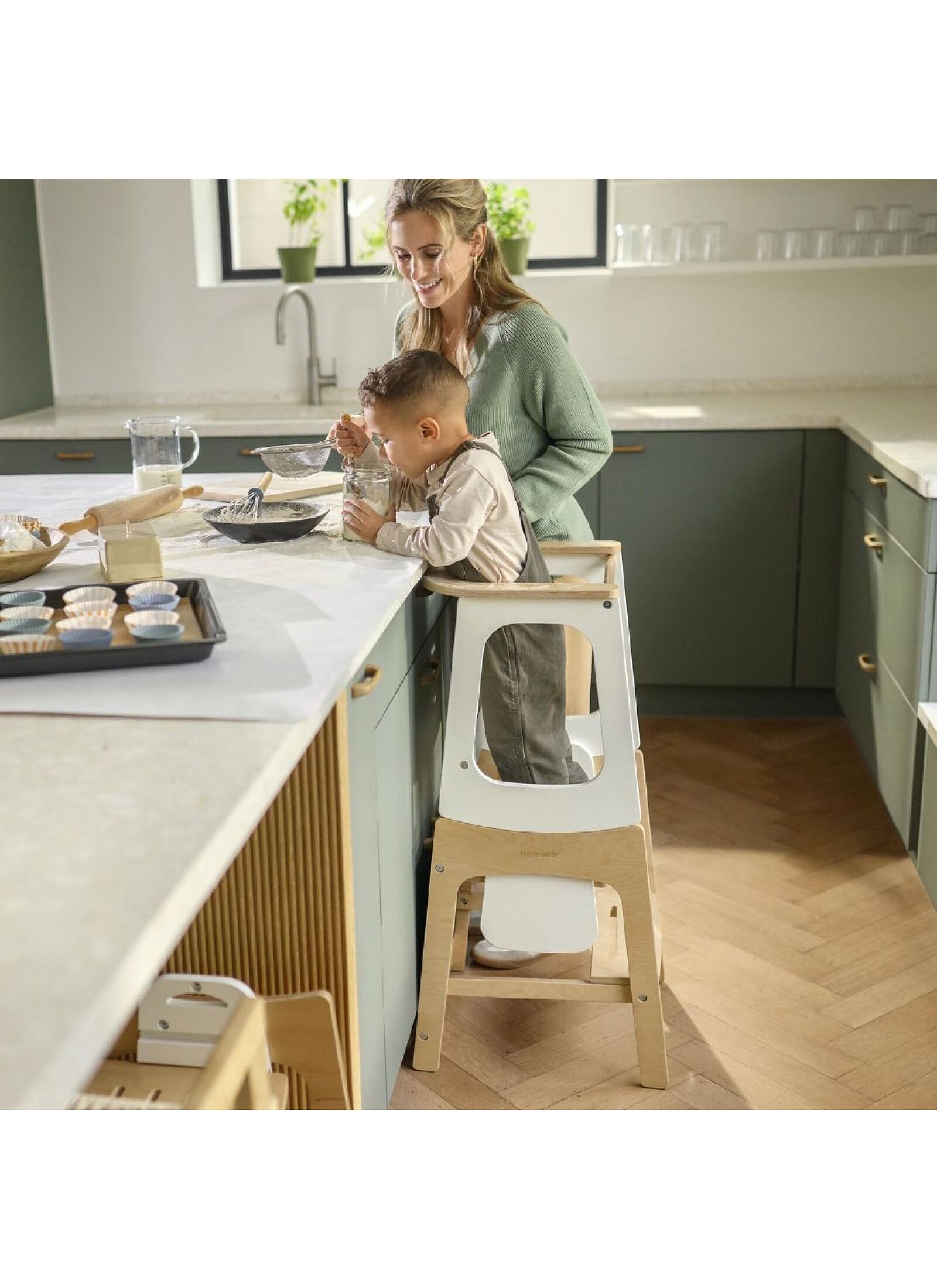 LEARNING TOWER NATURAL WHITE