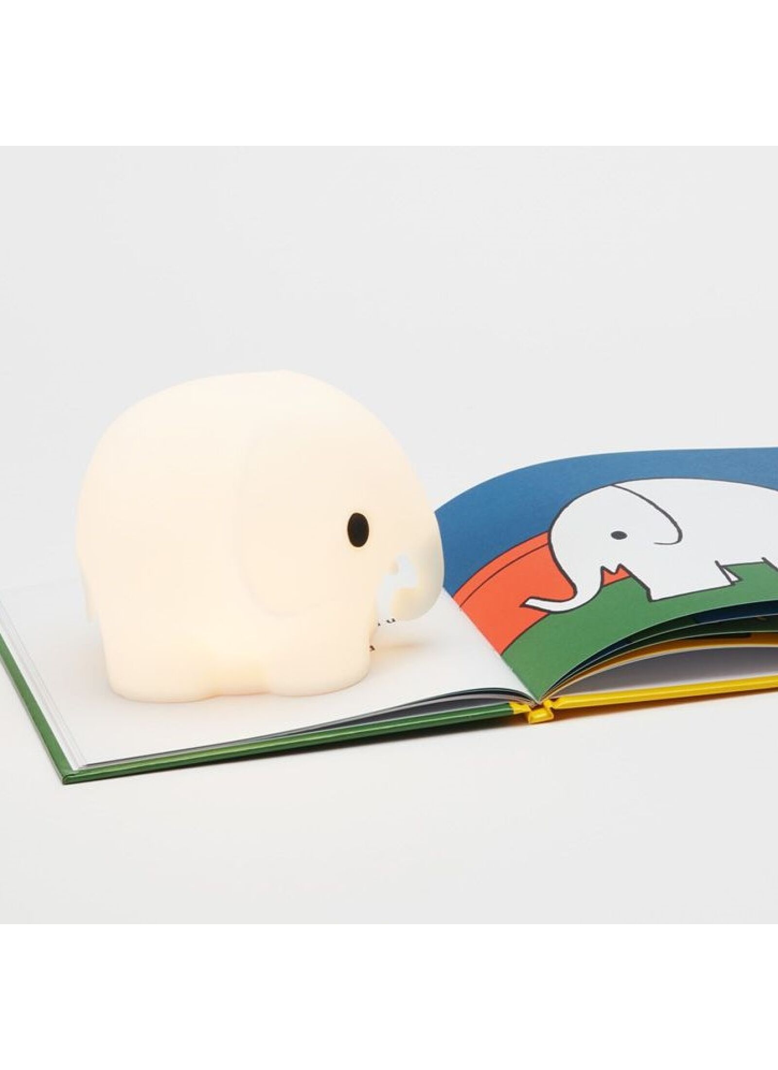 ELEPHANT BUNDLE OF LIGHT