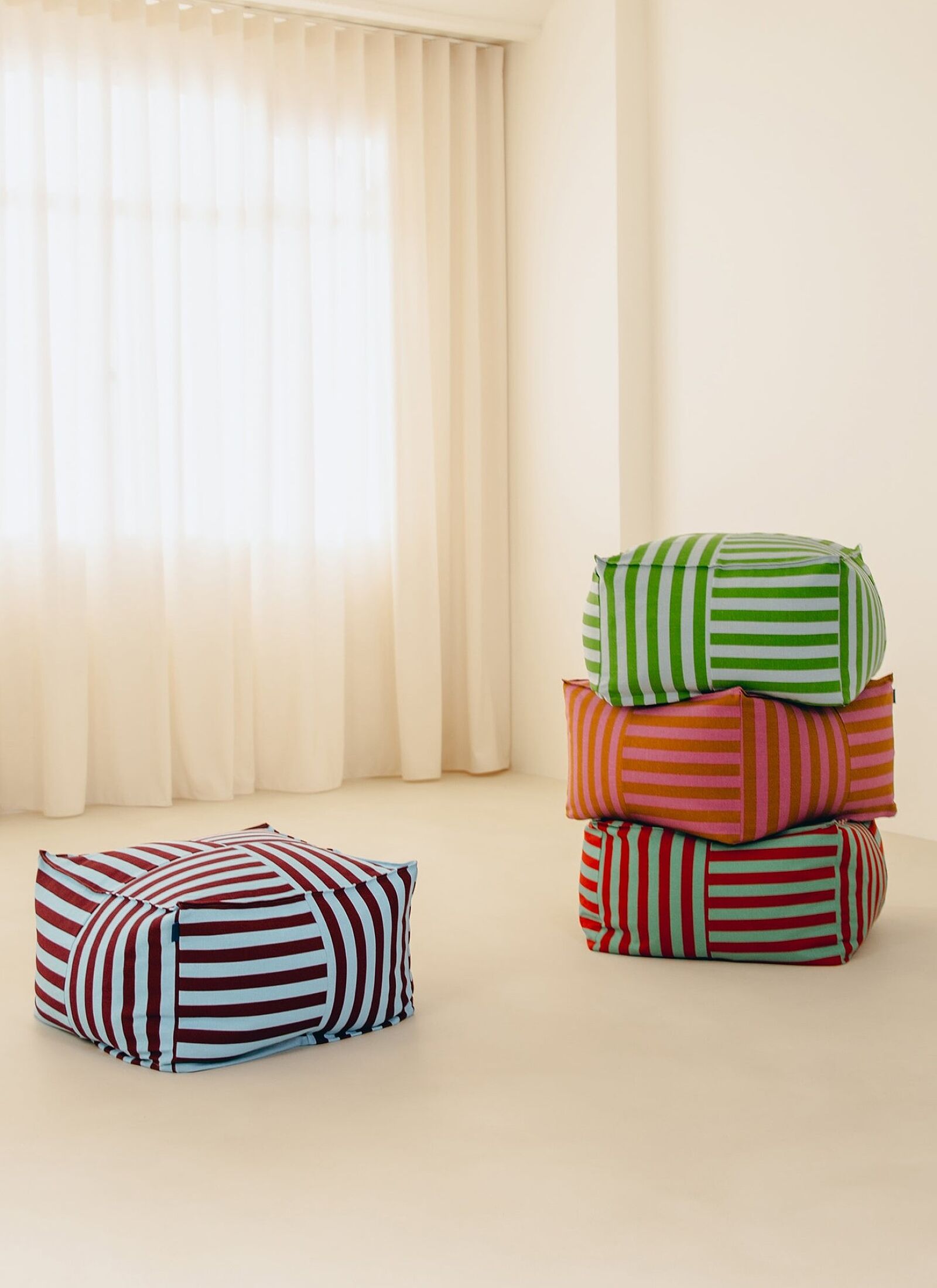 ADULT POUF BURGUNDY BLUE STRIPES