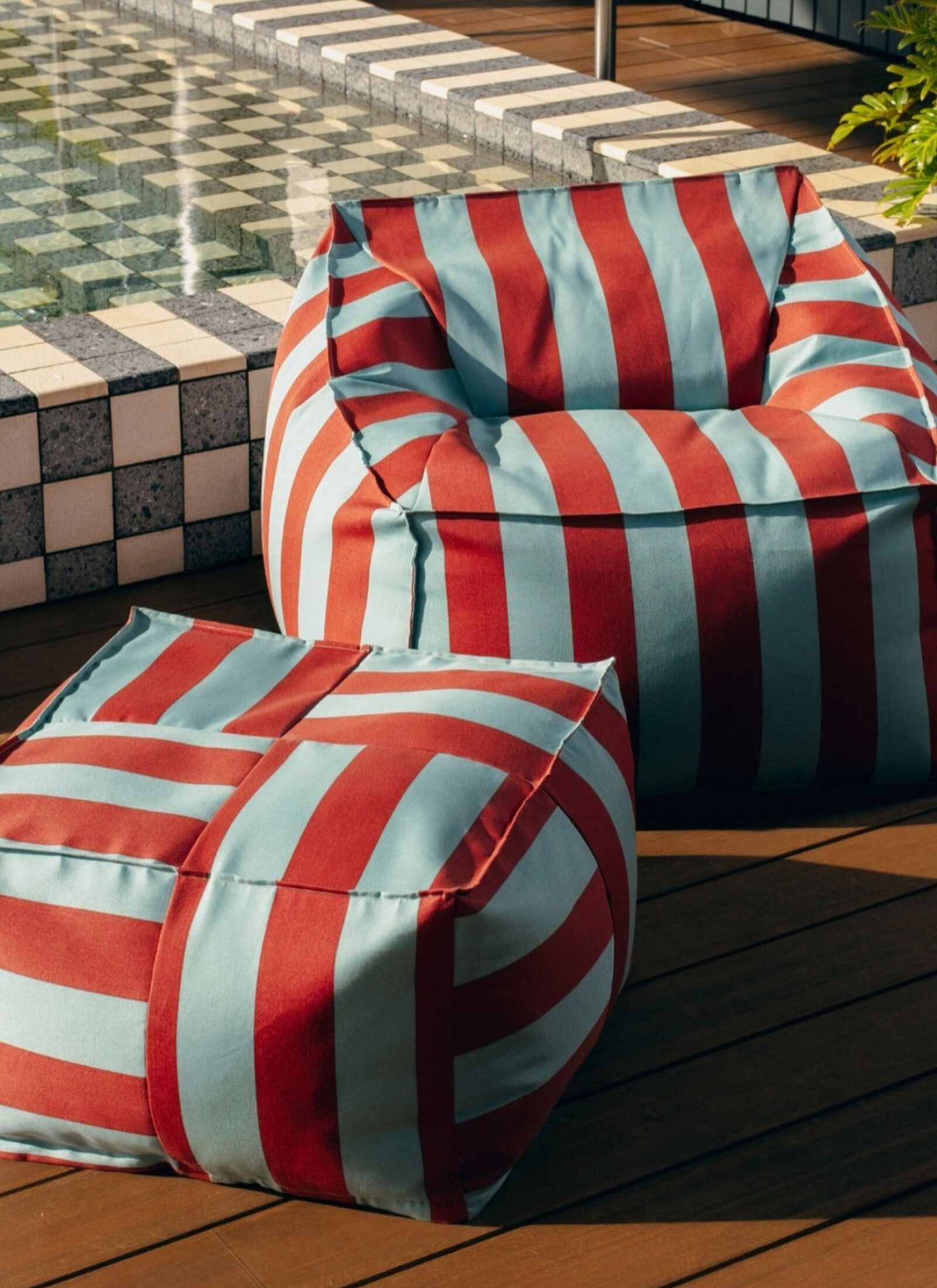 ADULT OUTDOOR POUF TOFFEE BLUE STRIPES