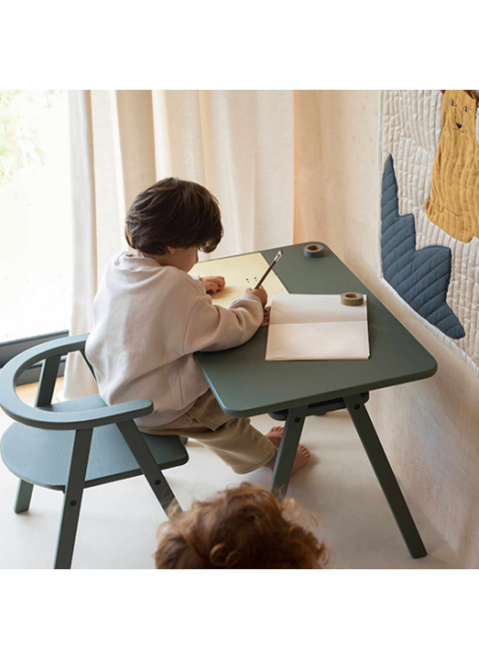 KIDS CHAIR GROWING GREEN DEEP GREEN