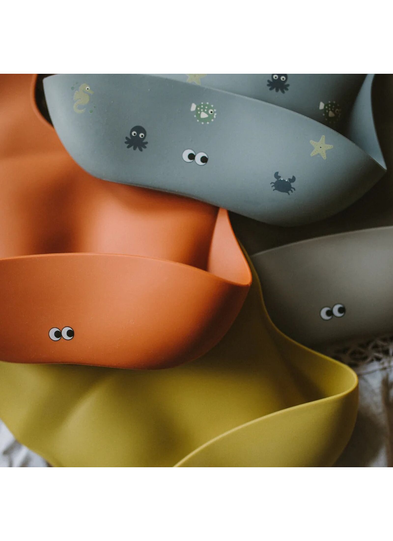 SILICONE BIB WILD OCEAN