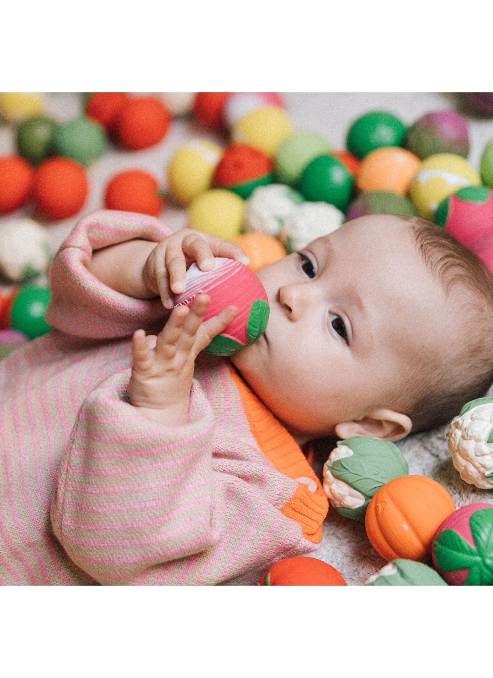 MULTI-SENSORY SALAD BALLS SET