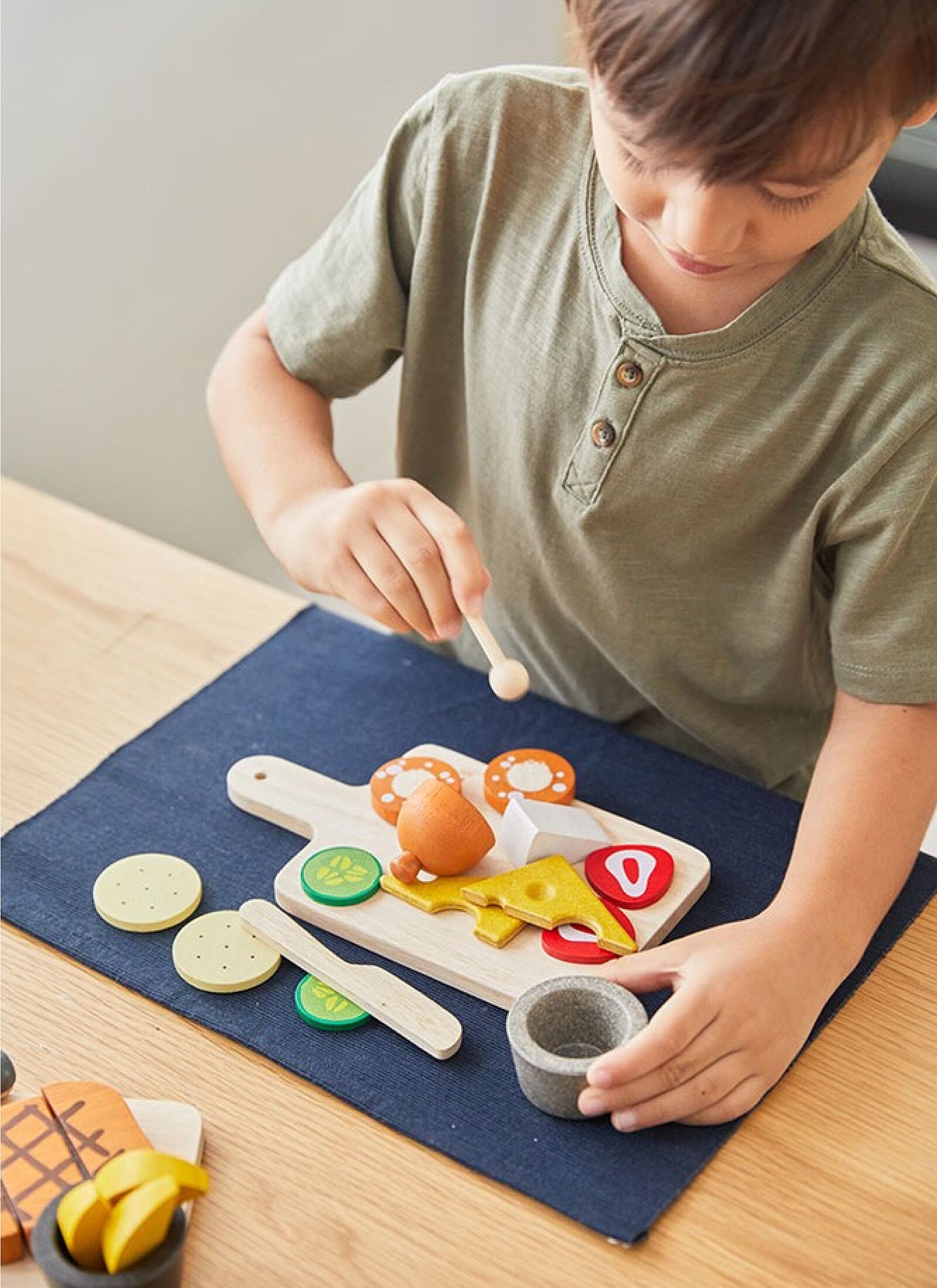 CHEESE &AMP; CHARCUTERIE BOARD