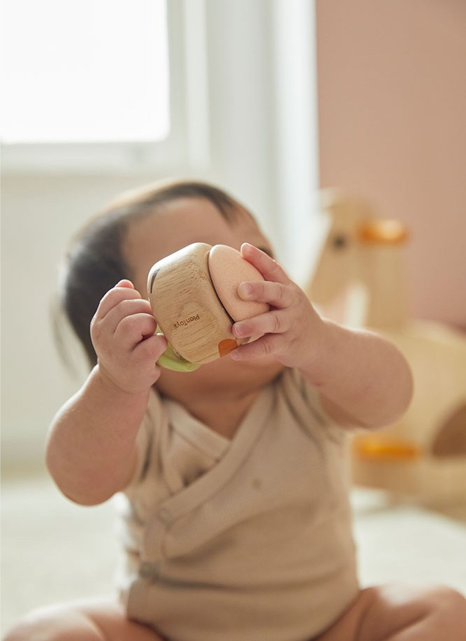 WOODEN CLAPPING ROLLER RUSTIC