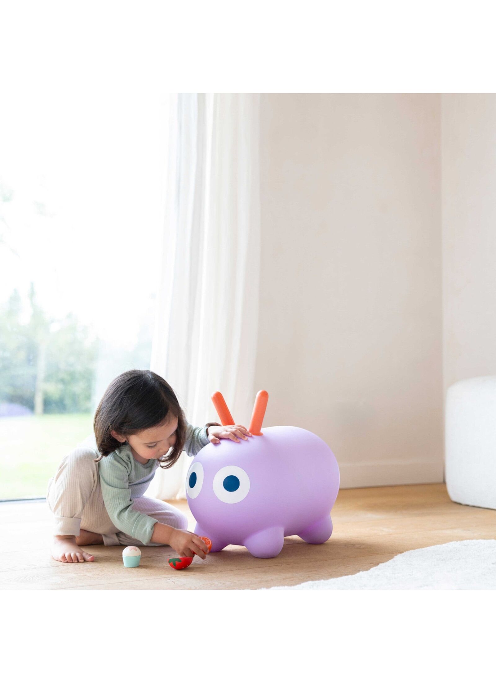 INFLATABLE ANIMAL SKIPPI PURPLE