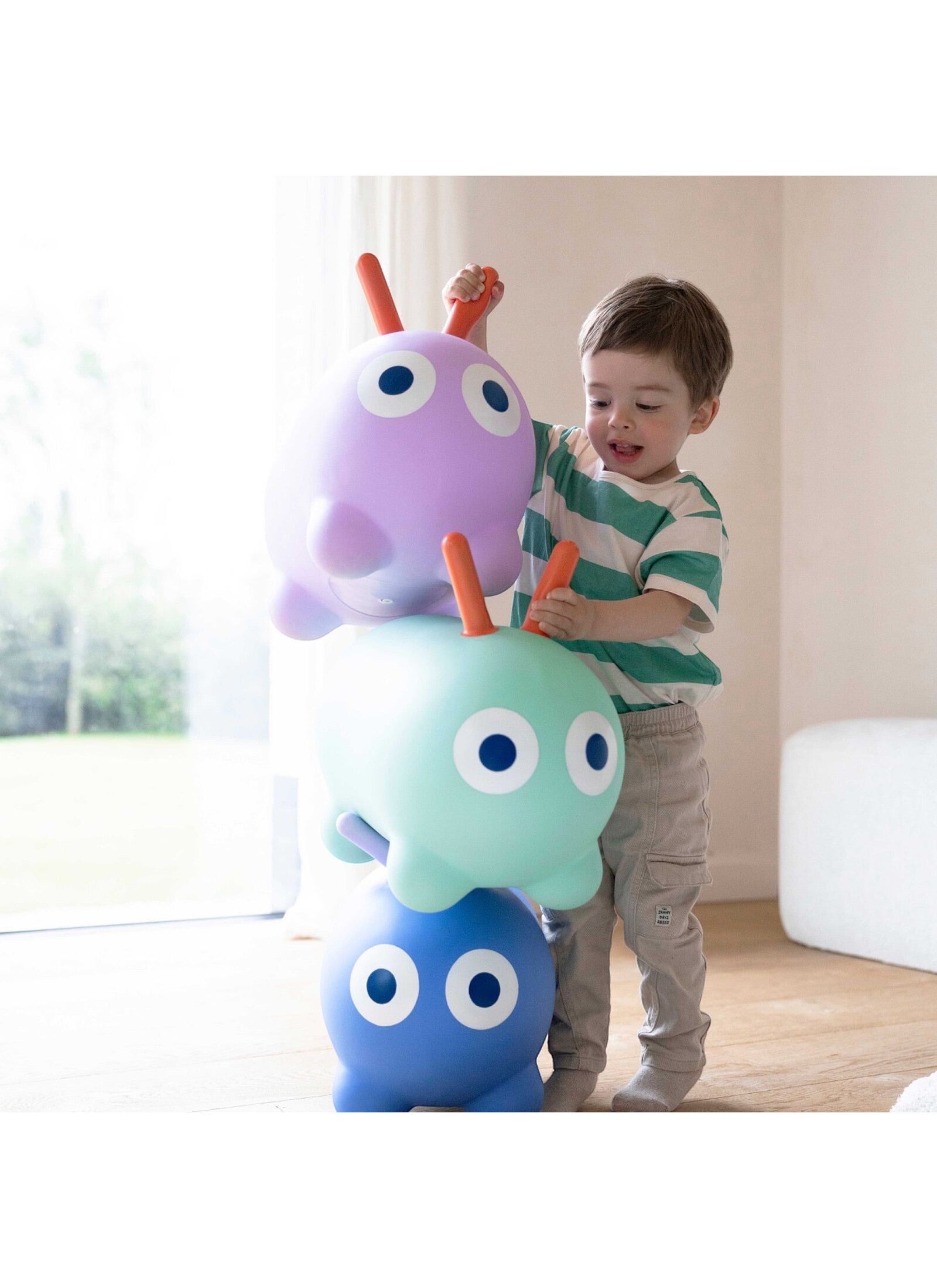 INFLATABLE ANIMAL SKIPPI GREEN