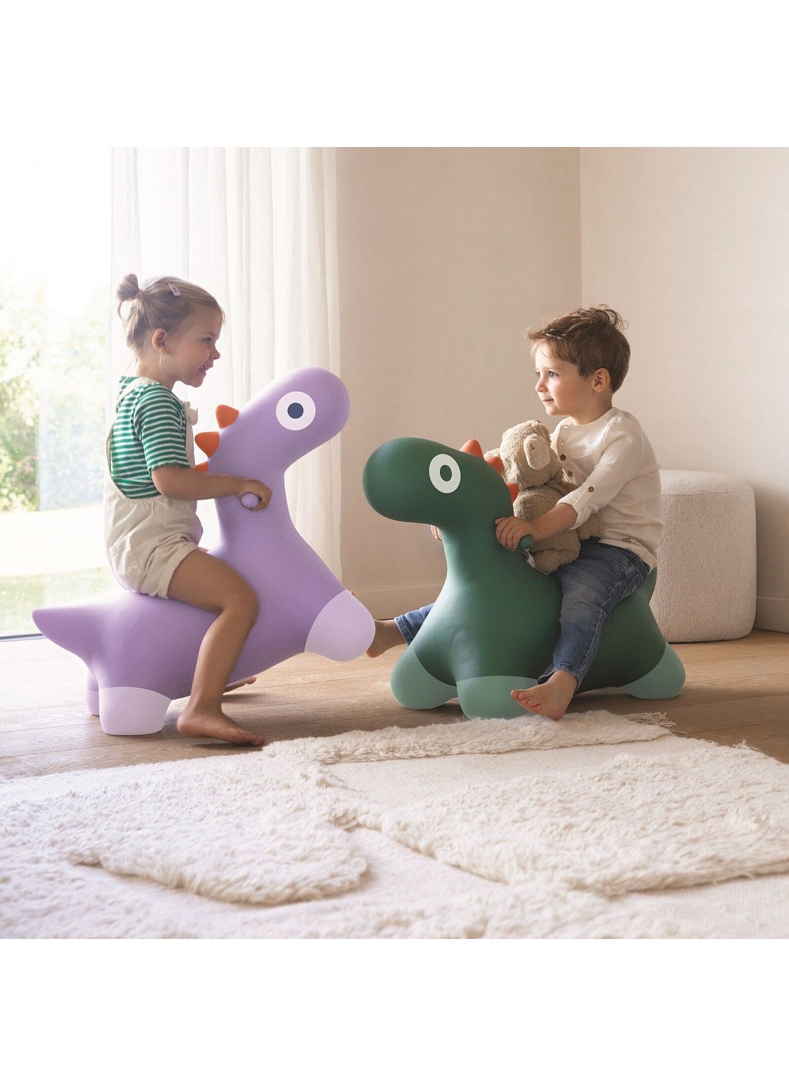 INFLATABLE ANIMAL DINOSAUR LAVENDER