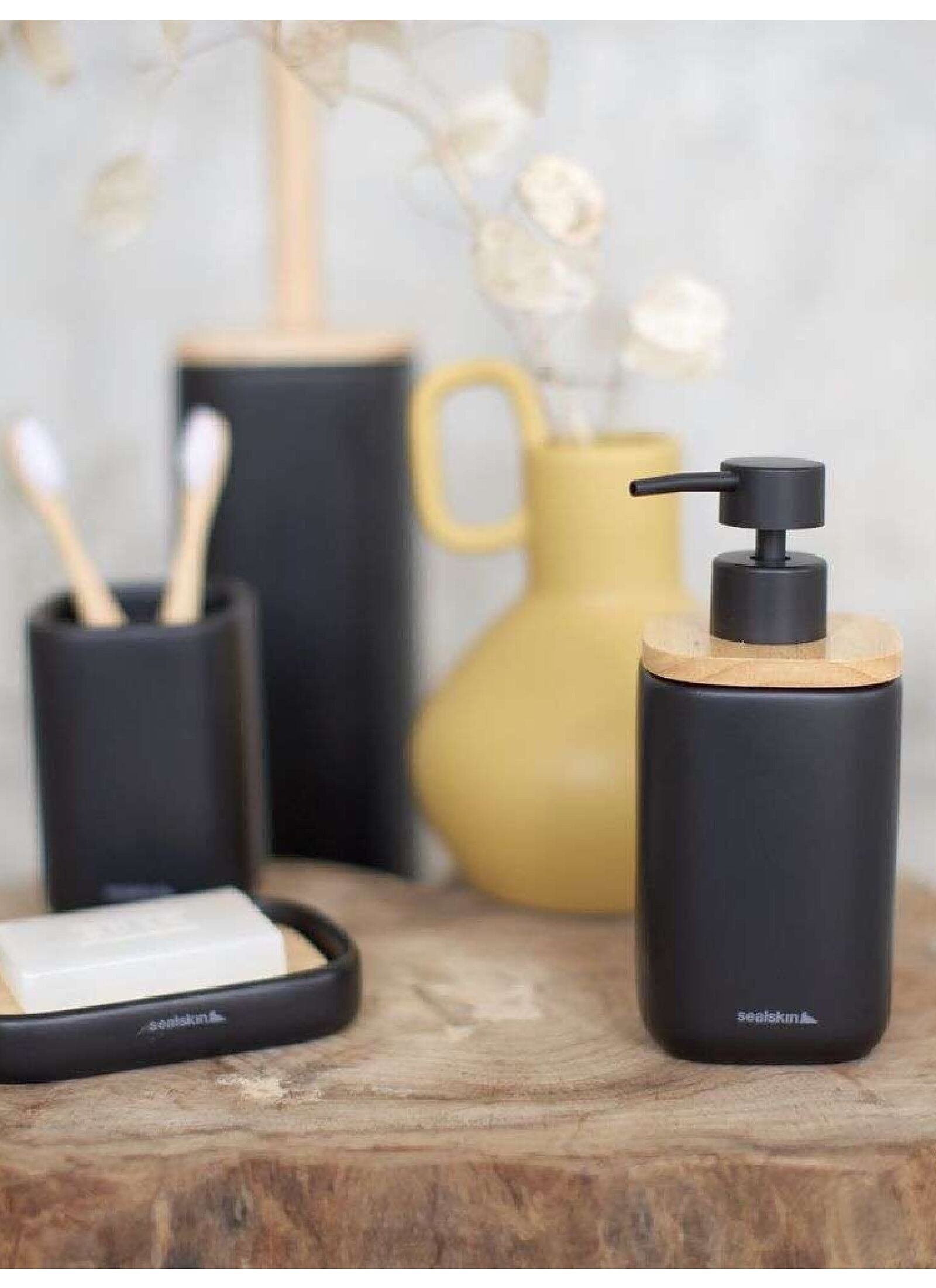 SOAP DISPENSER MIND BLACK