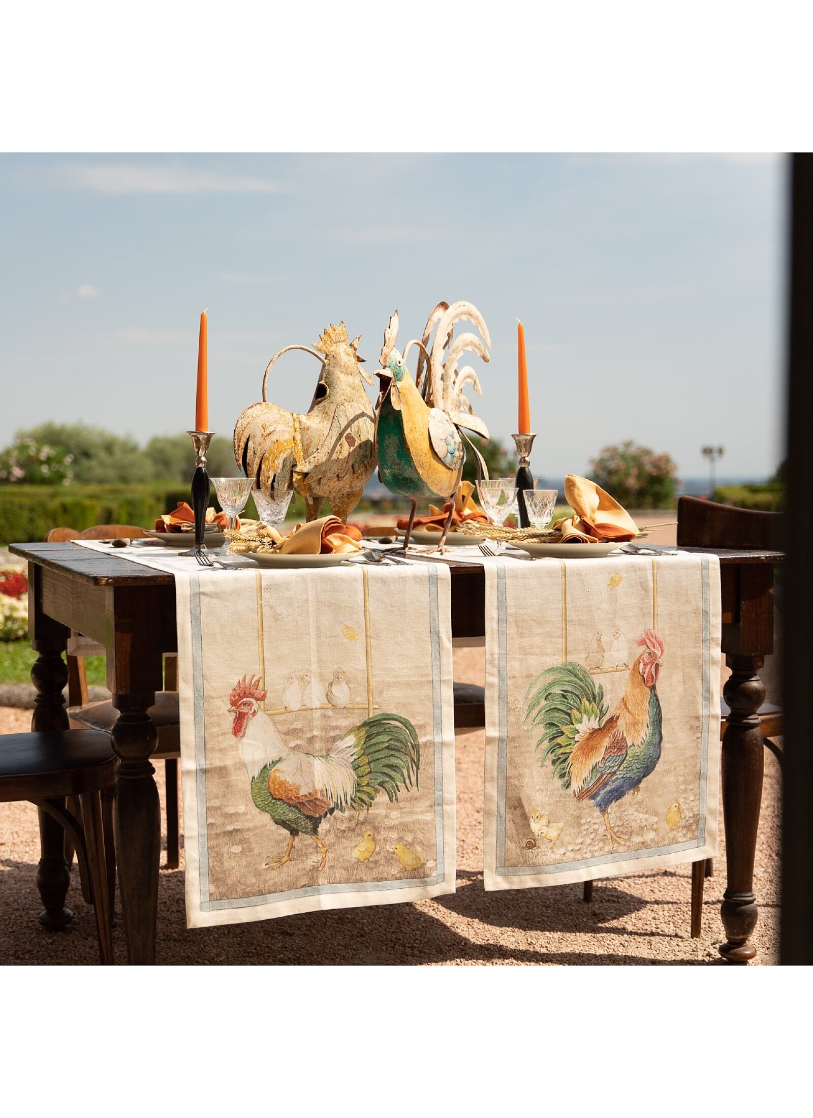 LINEN RUNNER  ROOSTER