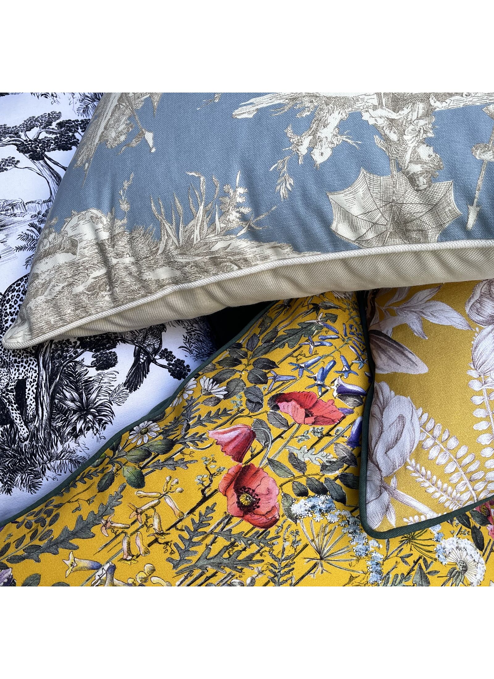 DECORATIVE CUSHION (50X50) BAROQUE