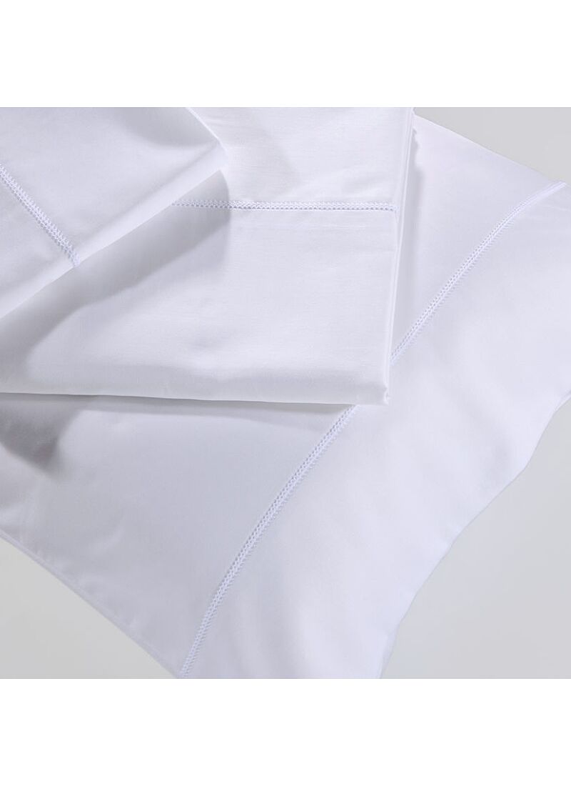 FLAT QUEEN SIZE SHEET WHITE (S250/01)